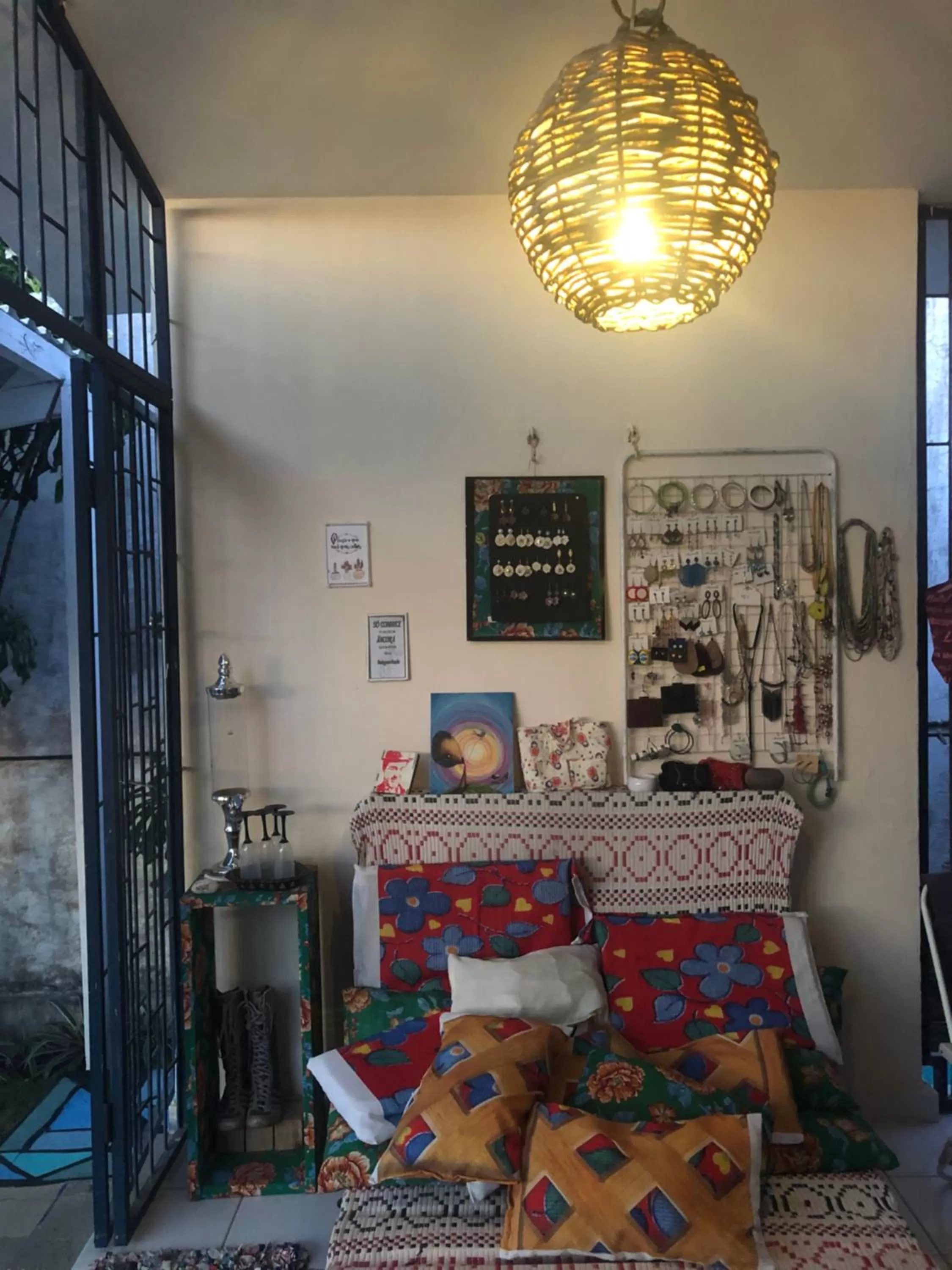 Communal lounge/ TV room, Seating Area in Hostel Das Canárias