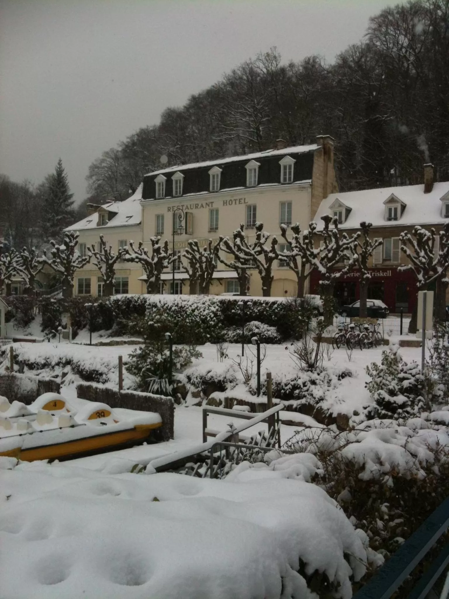 Area and facilities in Logis Hotel Beaudon