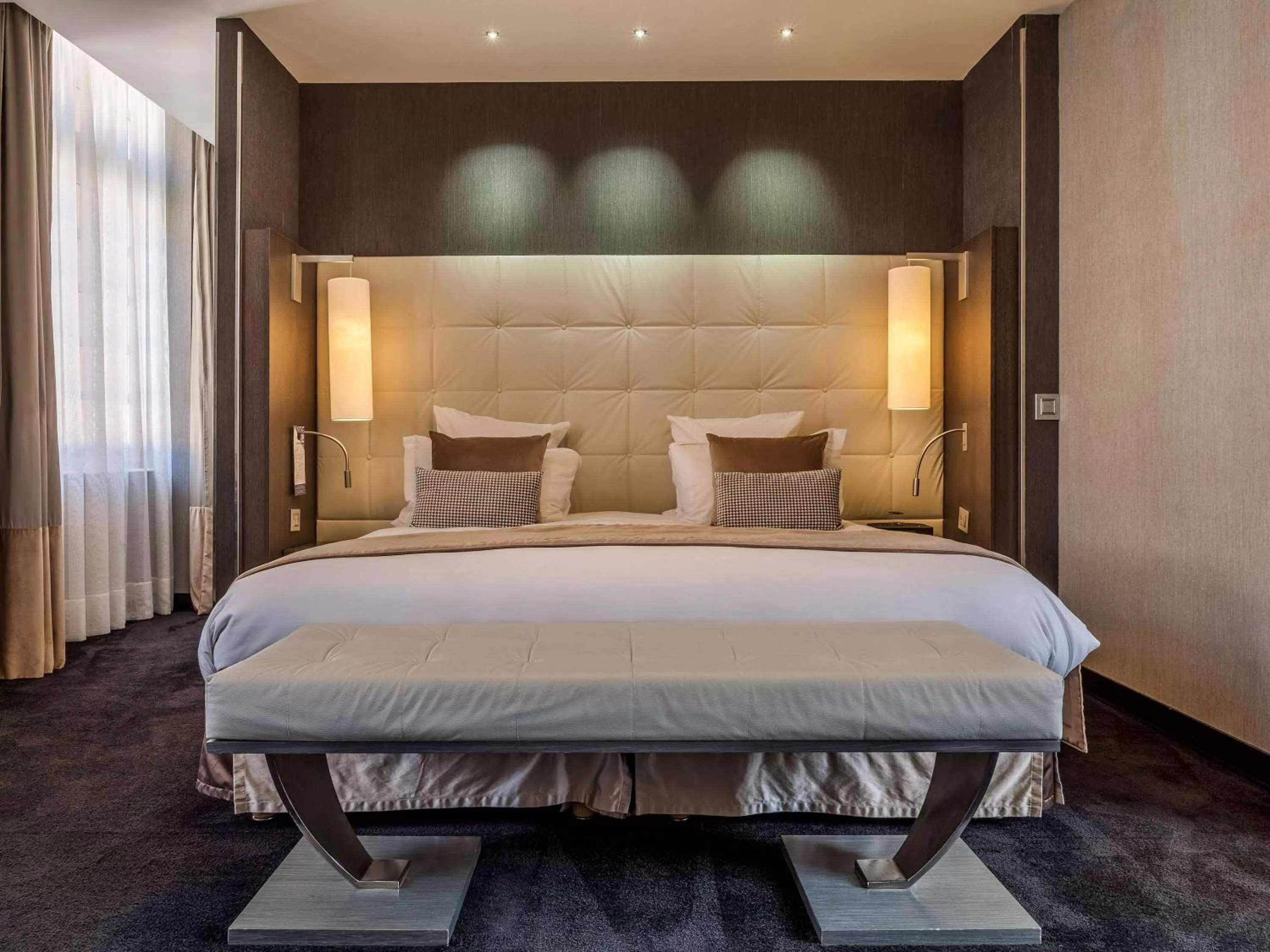 Photo of the whole room, Bed in La Cour des Consuls Hotel & Spa Toulouse - MGallery Collection