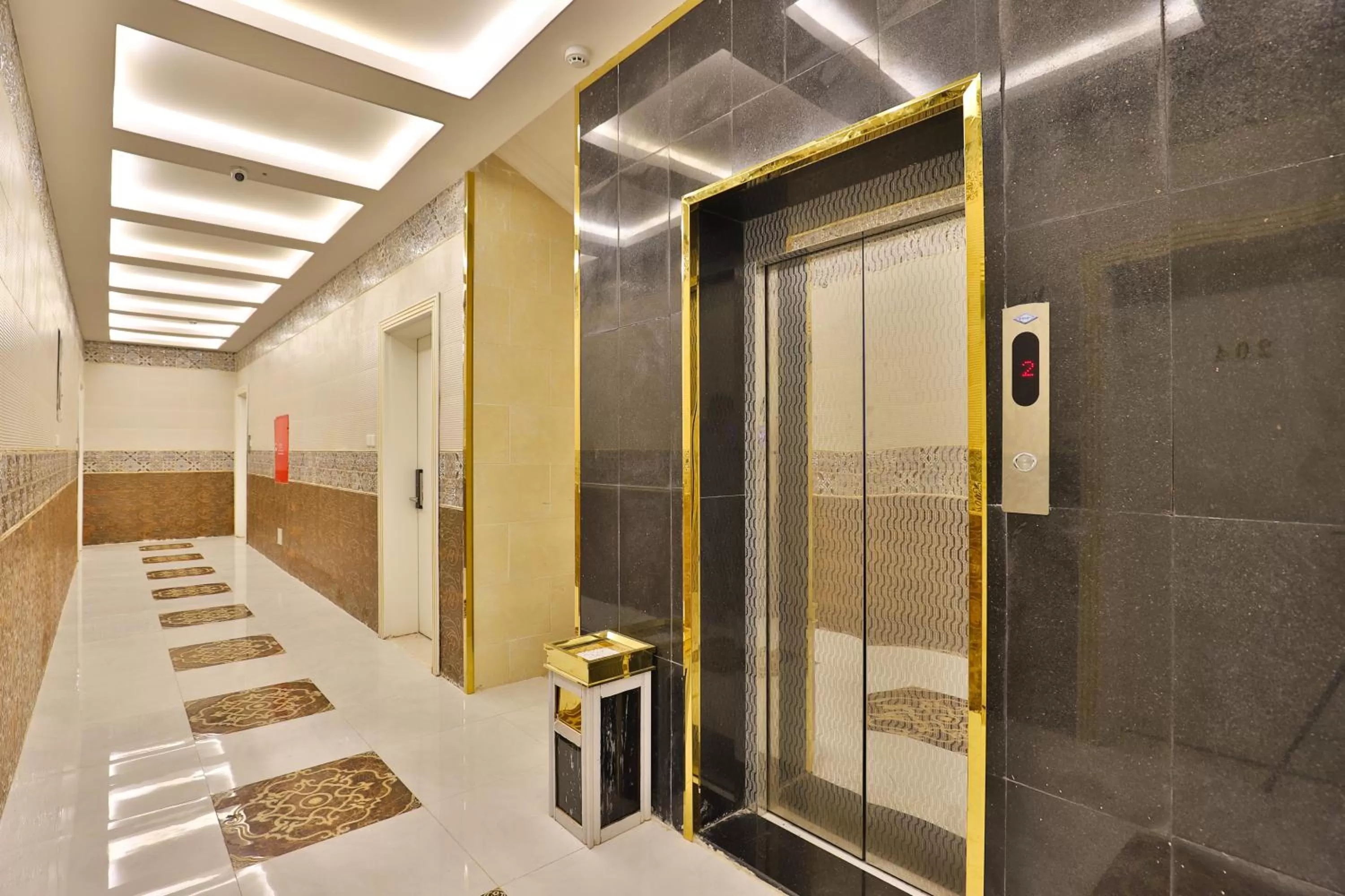 Lobby or reception, Bathroom in Esfrine Hotel Apartment