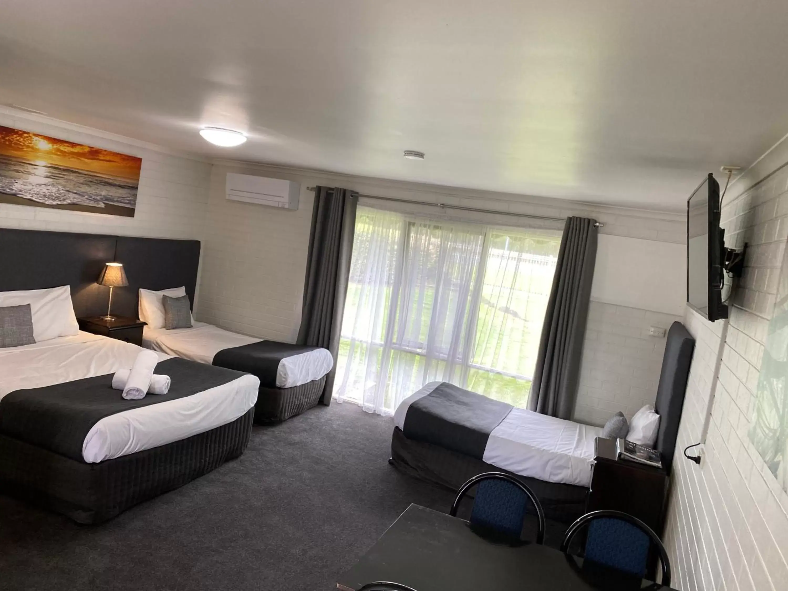 Standard Family Room in Frankston Motel Standard Family Room in Frankston Motel