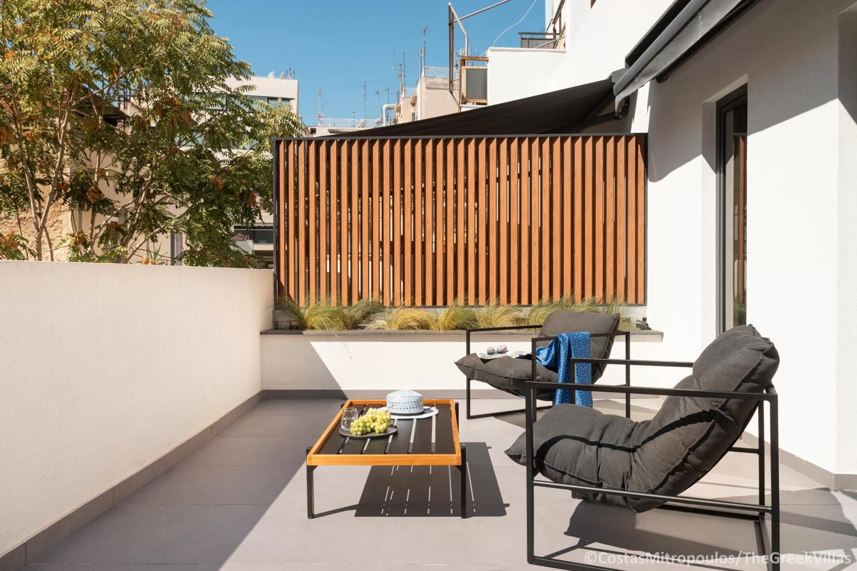 Quiet street view in 11 Enteka Acropolis Suites