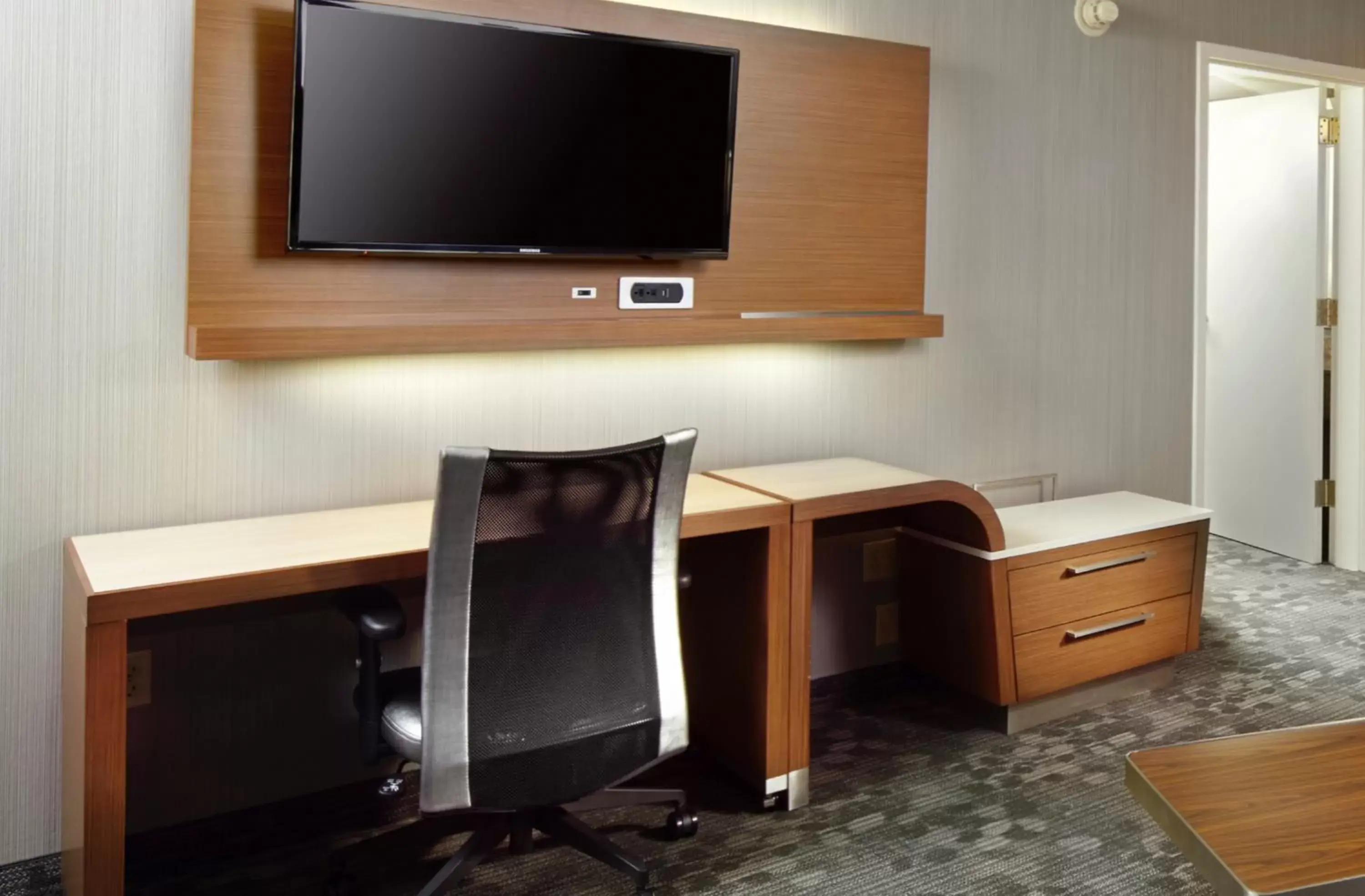 Premium King Room in Courtyard by Marriott State College Premium King Room in Courtyard by Marriott State College