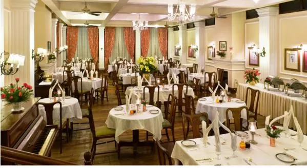 Restaurant/places to eat in The Elgin Silver Oaks - Heritage Resort & Spa