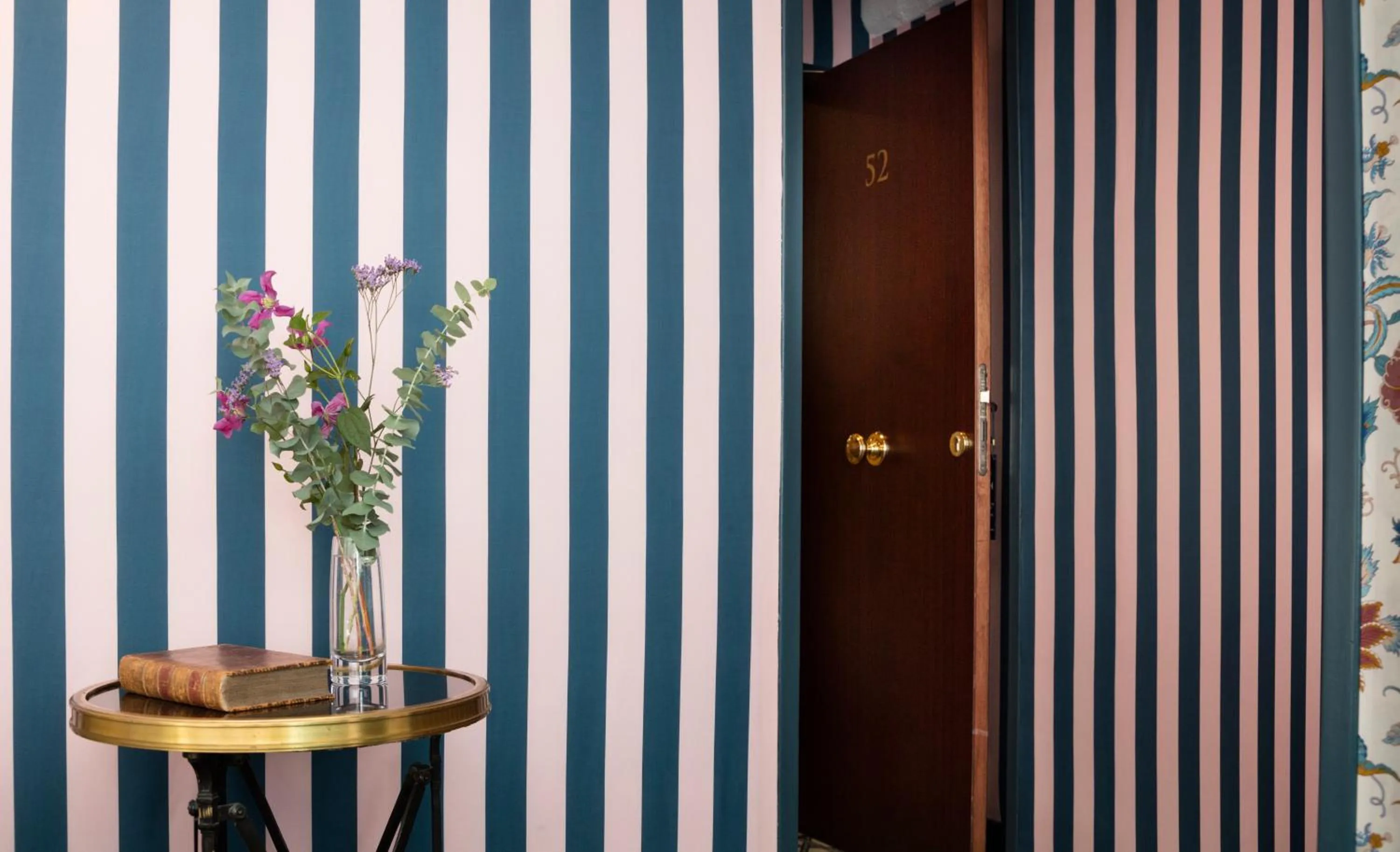 Decorative detail in Hôtel Saint Germain