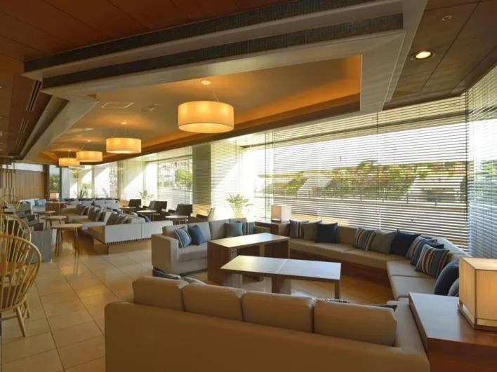 Communal lounge/ TV room in Atami Seaside Spa & Resort