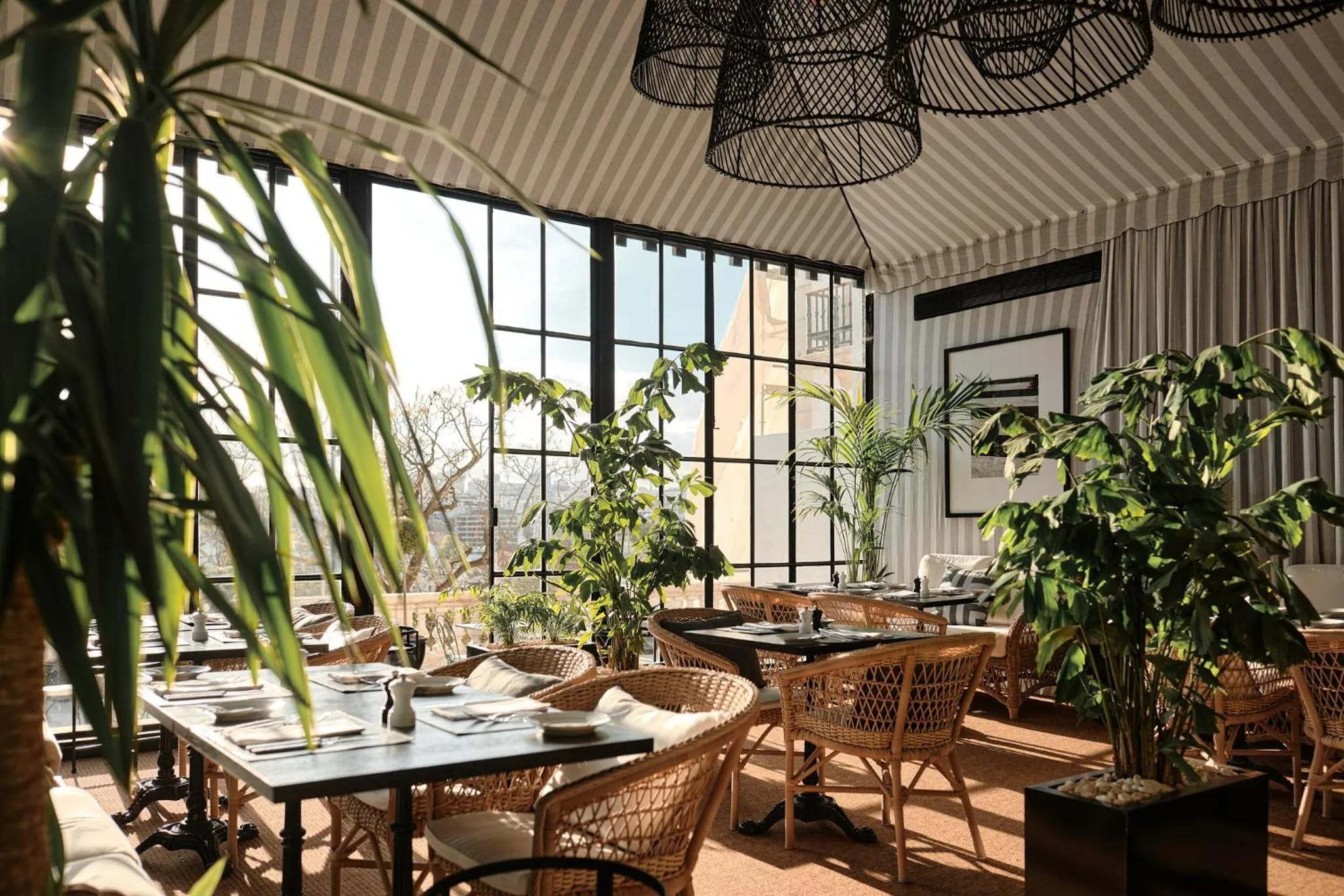 Restaurant/places to eat in Torel Palace Lisbon