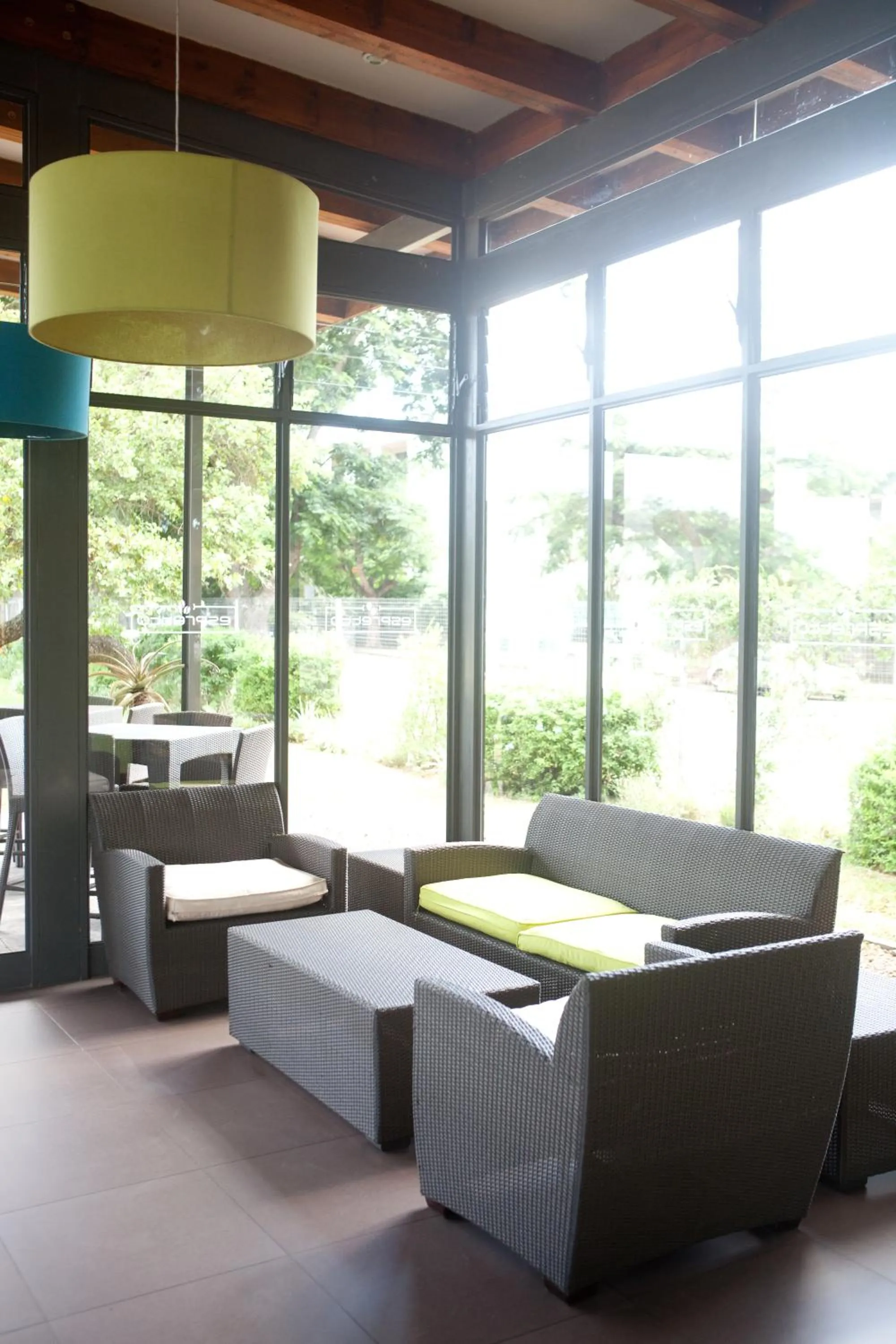 Restaurant/places to eat in Hotel Cardoso