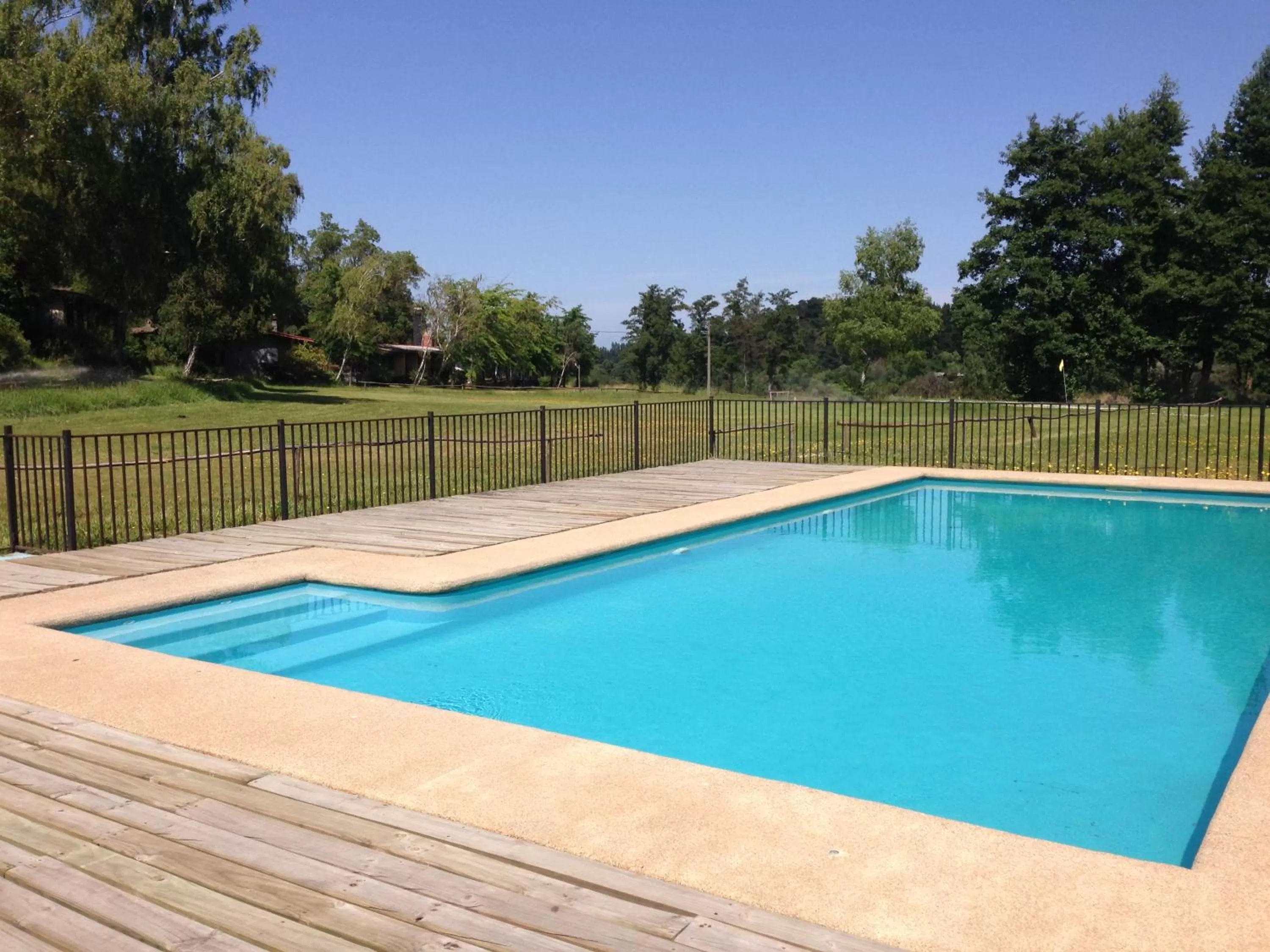 Swimming Pool in Hotel Salto Del Laja