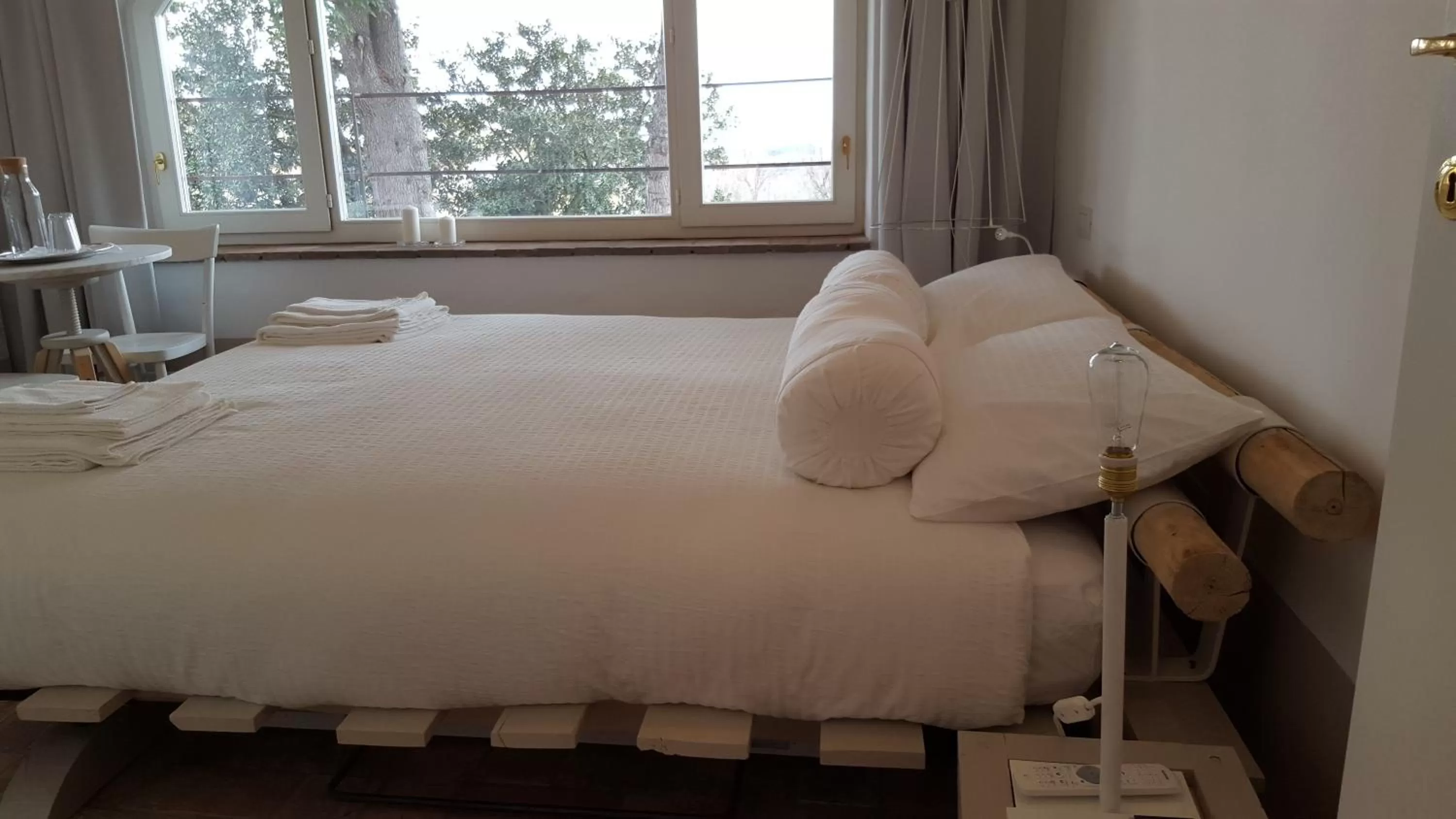 Day, Bed in B&B A Piazza del Gesù