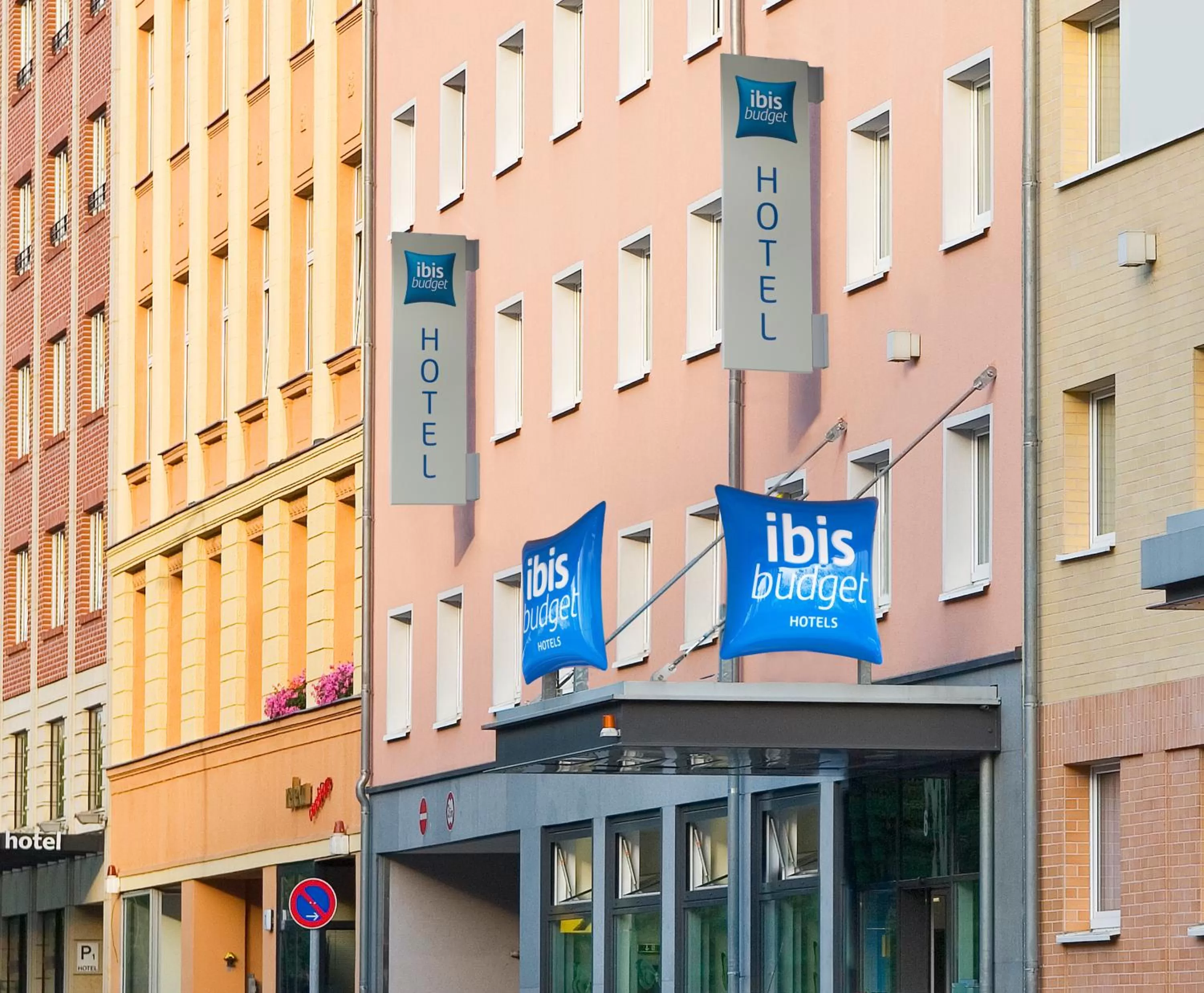 Facade/entrance in Ibis budget Berlin Potsdamer Platz