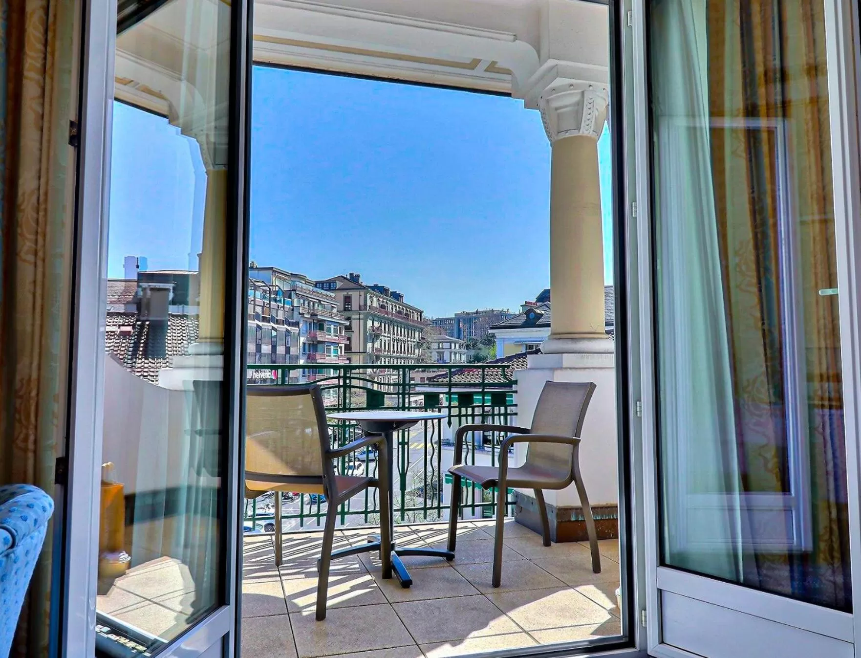 Balcony/Terrace in Hotel Mirabeau, BW Signature Collection, Lausanne