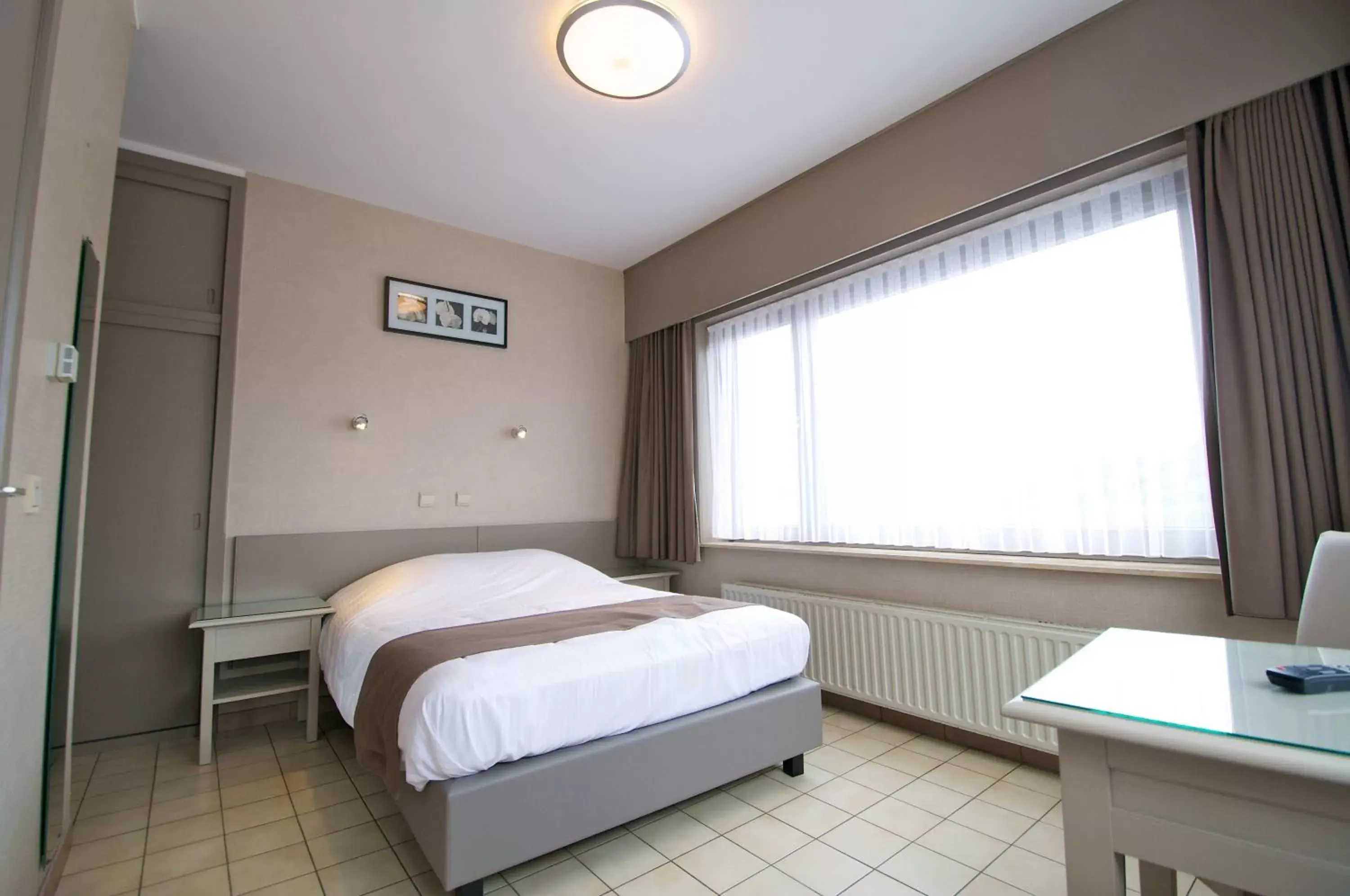 Large Single Room in Hotel De Golf Large Single Room in Hotel De Golf