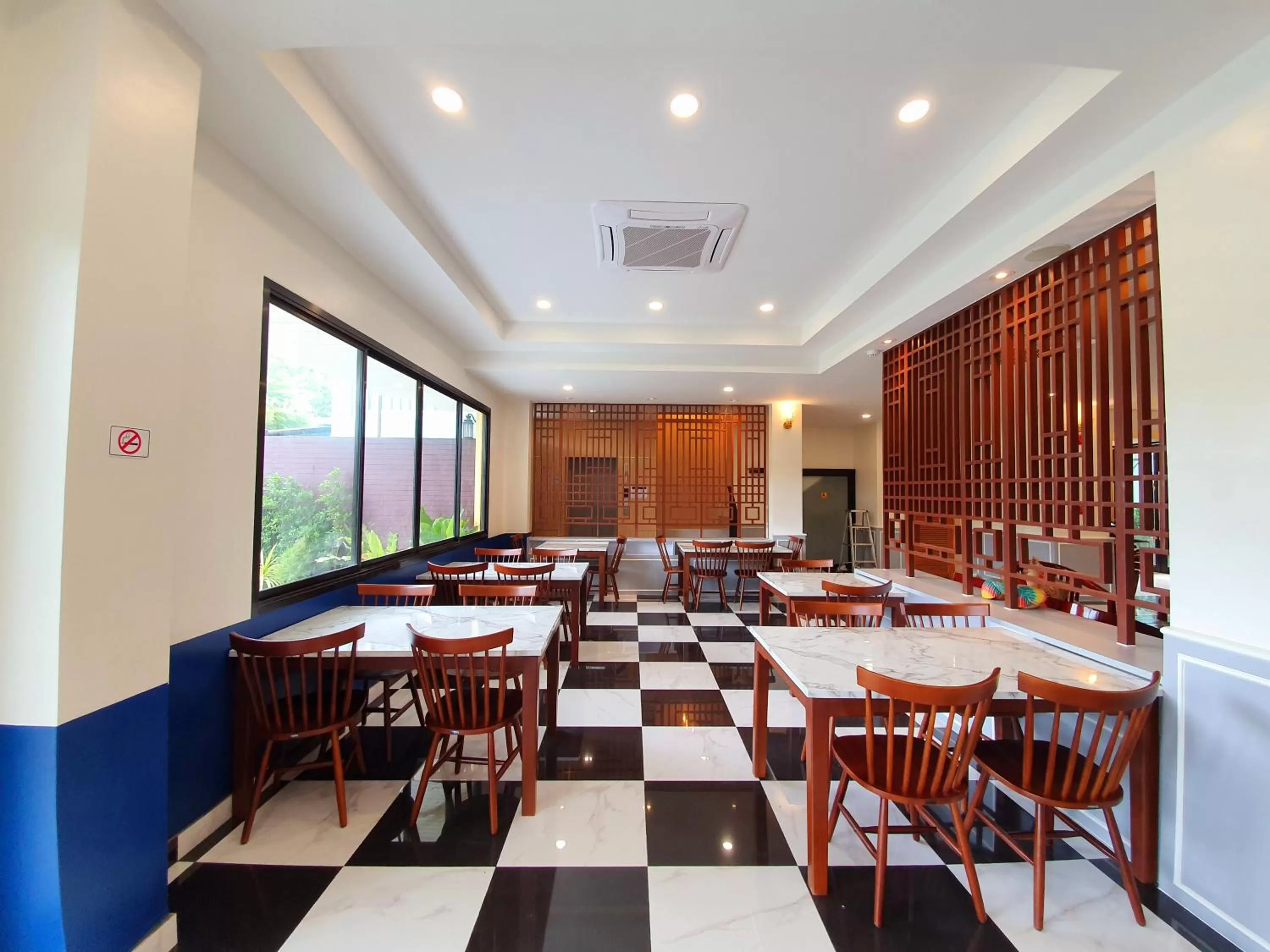 Restaurant/places to eat in USABAI Riverside Boutique Hotel