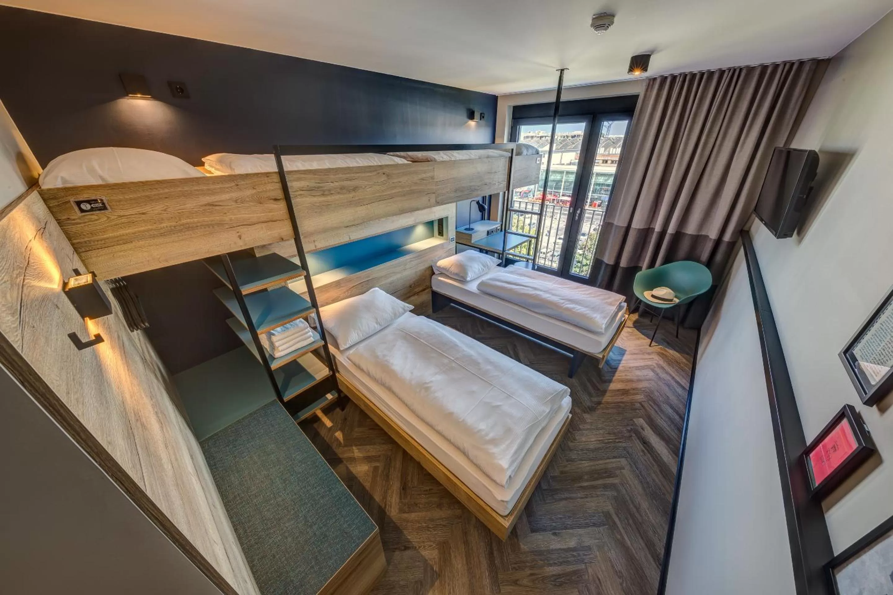 Bed in Schulz Hotel Berlin Wall at the East Side Gallery