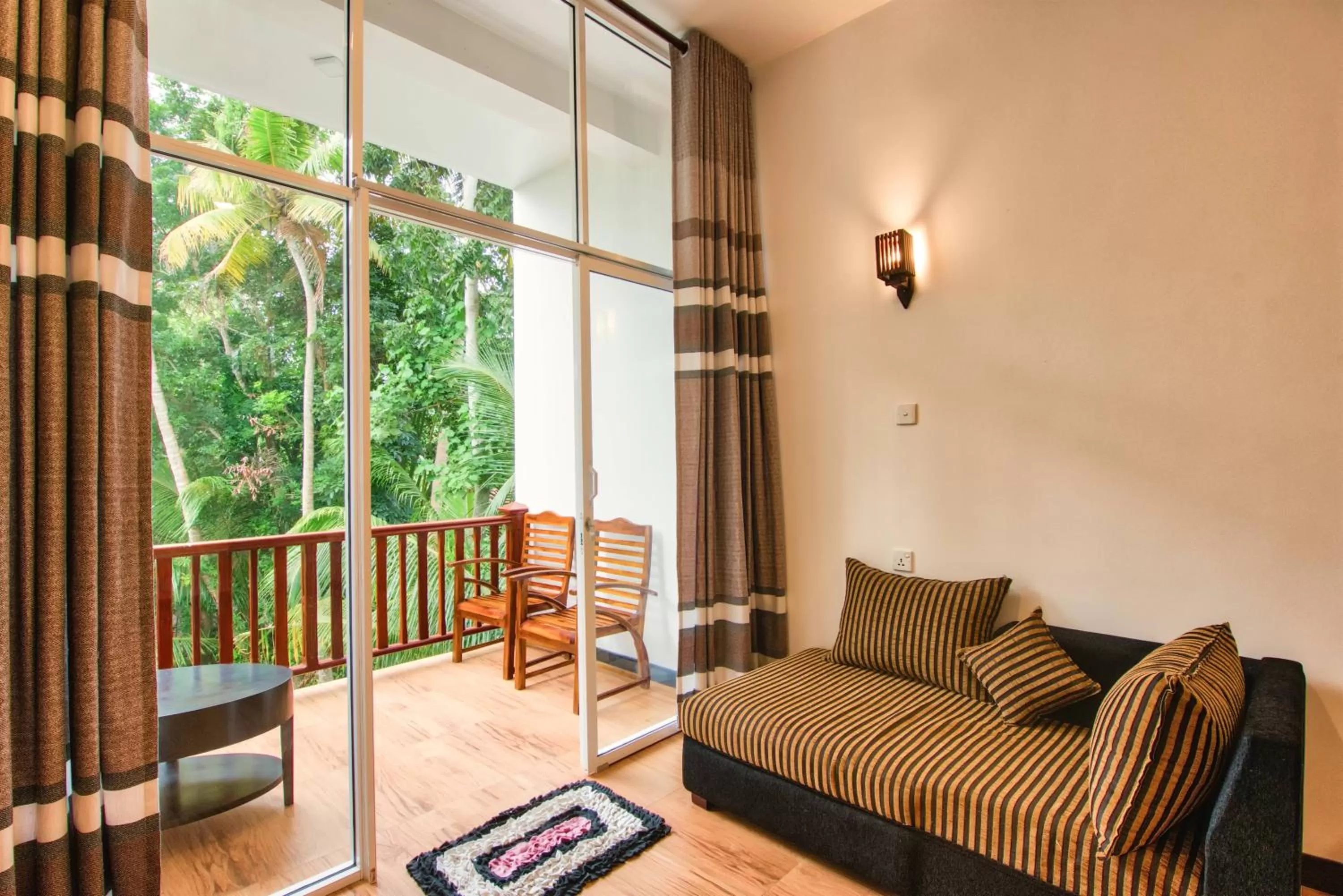 Balcony/Terrace, Seating Area in Ashiyana Hotel