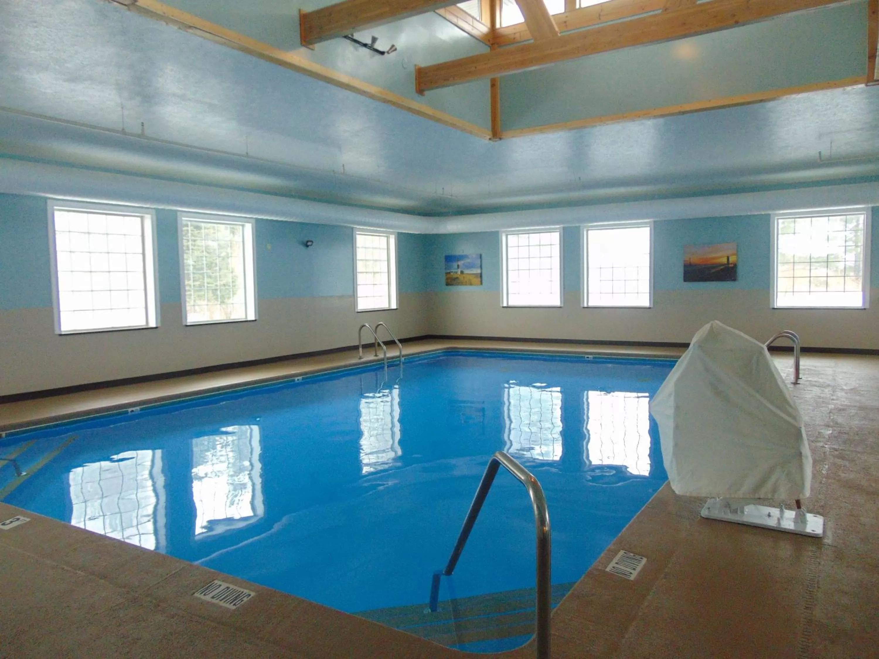Swimming pool in Days Inn by Wyndham Pentwater