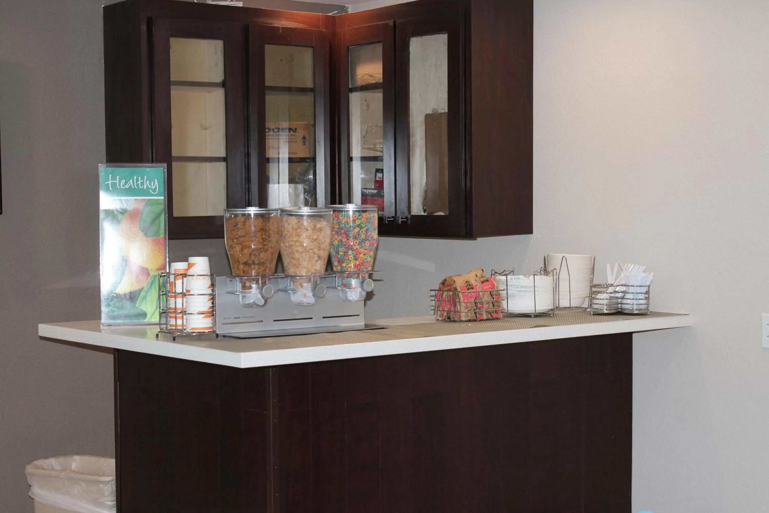 American breakfast in Quality Inn & Suites Port Arthur - Nederland