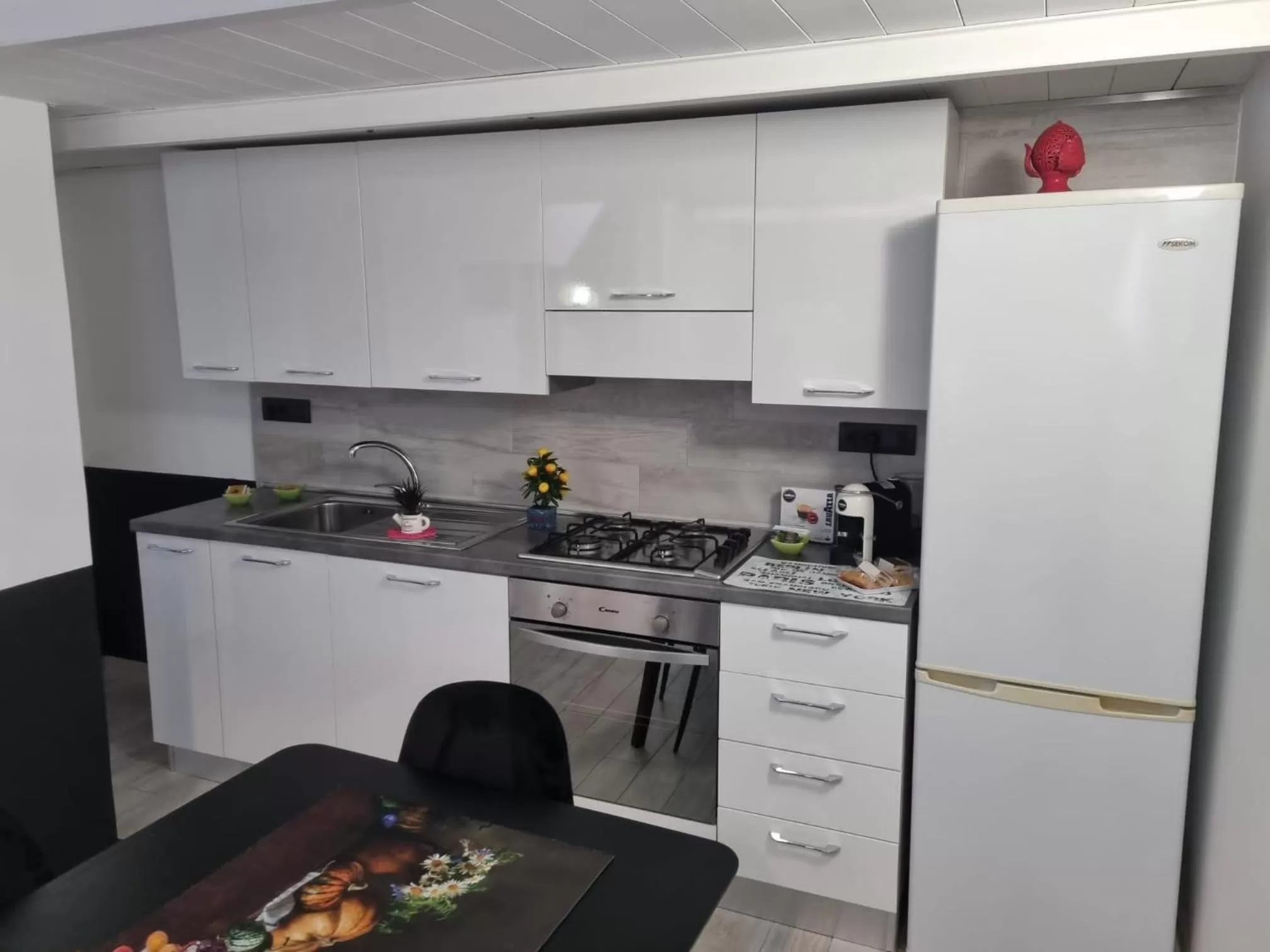 Kitchen or kitchenette, Kitchen/Kitchenette in La Suite sul Mare