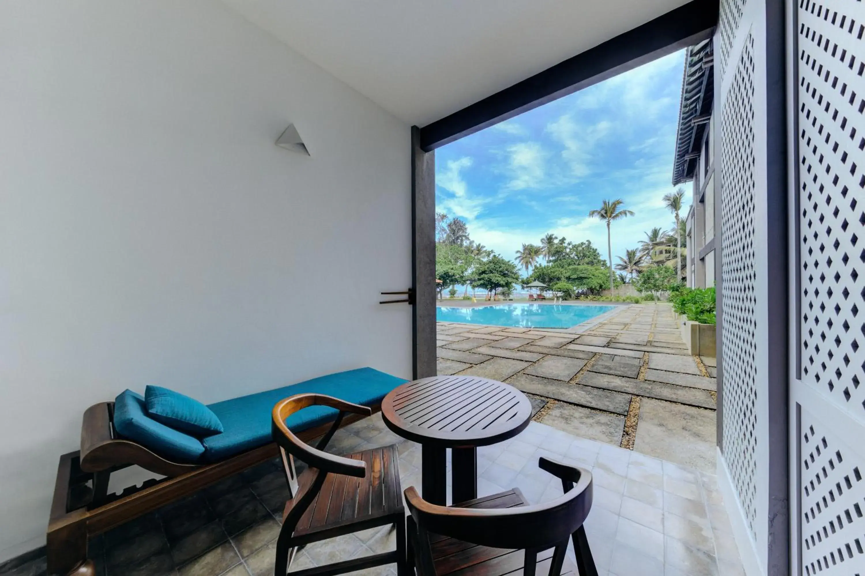 Deluxe Pool Terrace Twin - single occupancy - 15% discount on SPA in Cinnamon Bey Beruwala Deluxe Pool Terrace Twin - single occupancy - 15% discount on SPA in Cinnamon Bey Beruwala