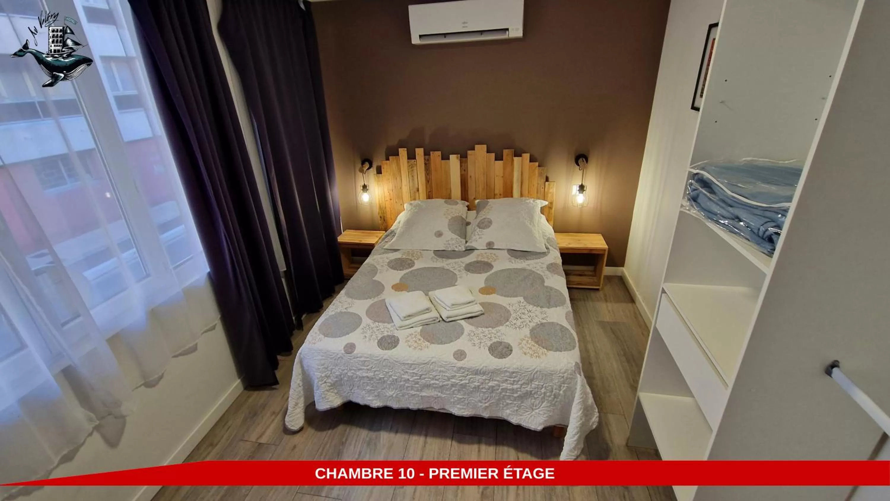 Bed in Hôtel Au Valéry