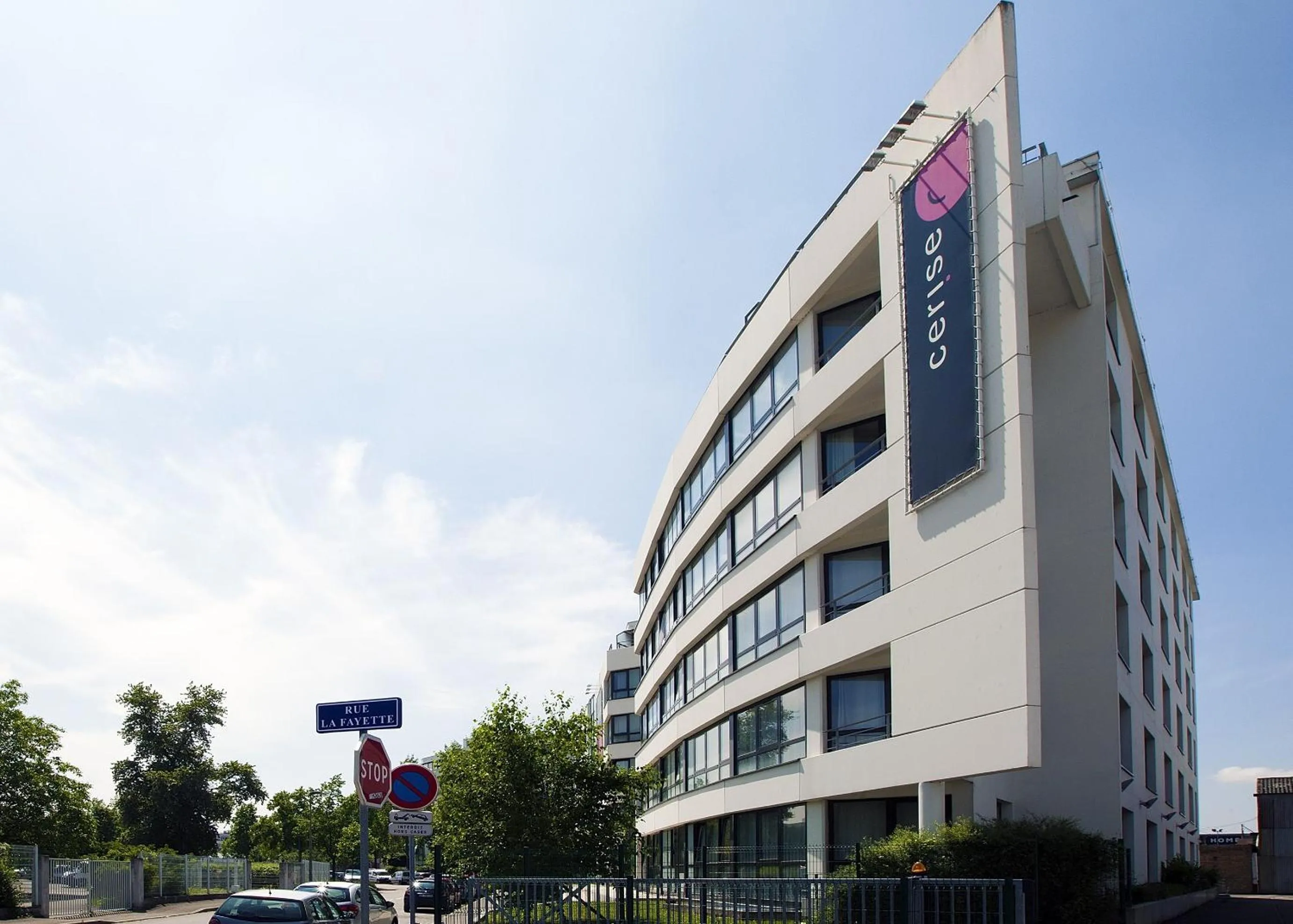 Property building in Cerise Strasbourg Appart Hotel