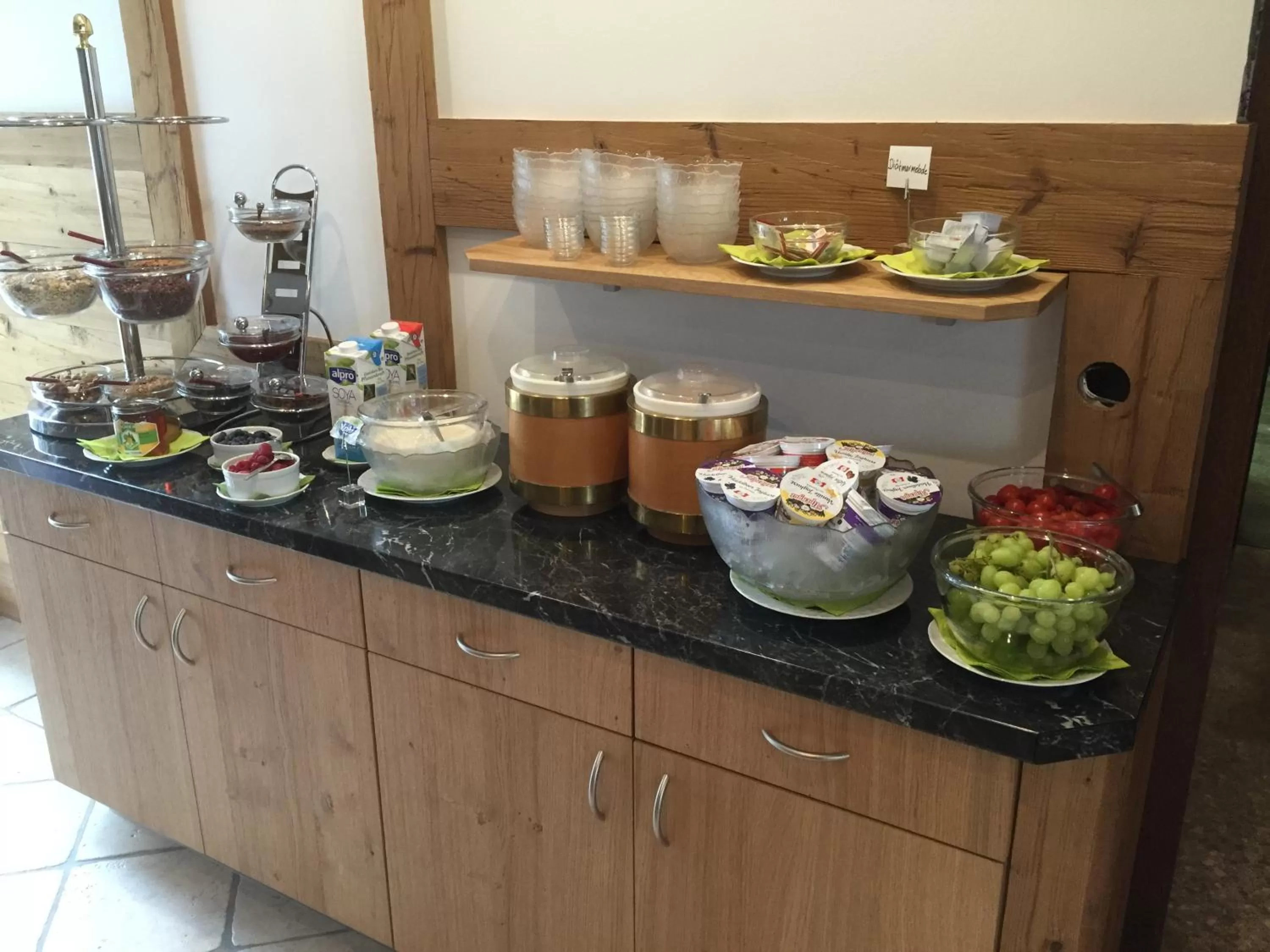 Food and drinks in Pension Wachau