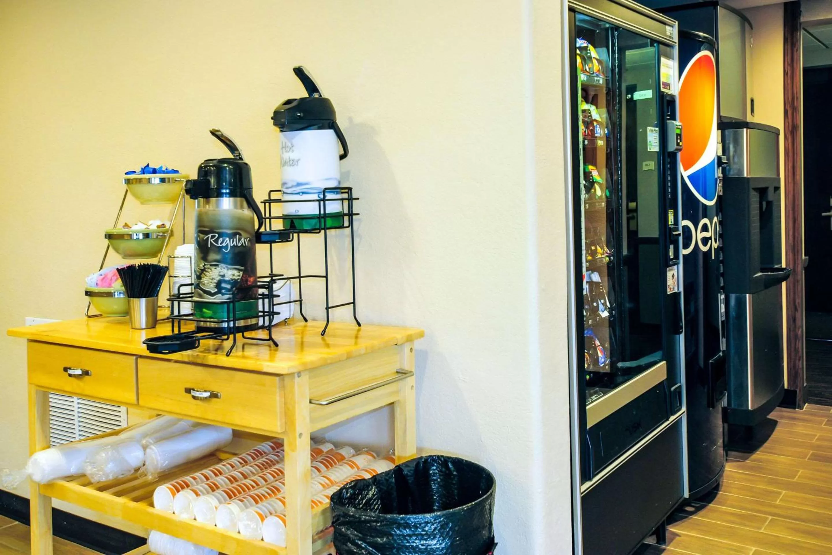 Lobby or reception in Quality Inn Stadium Area Green Bay Stadium