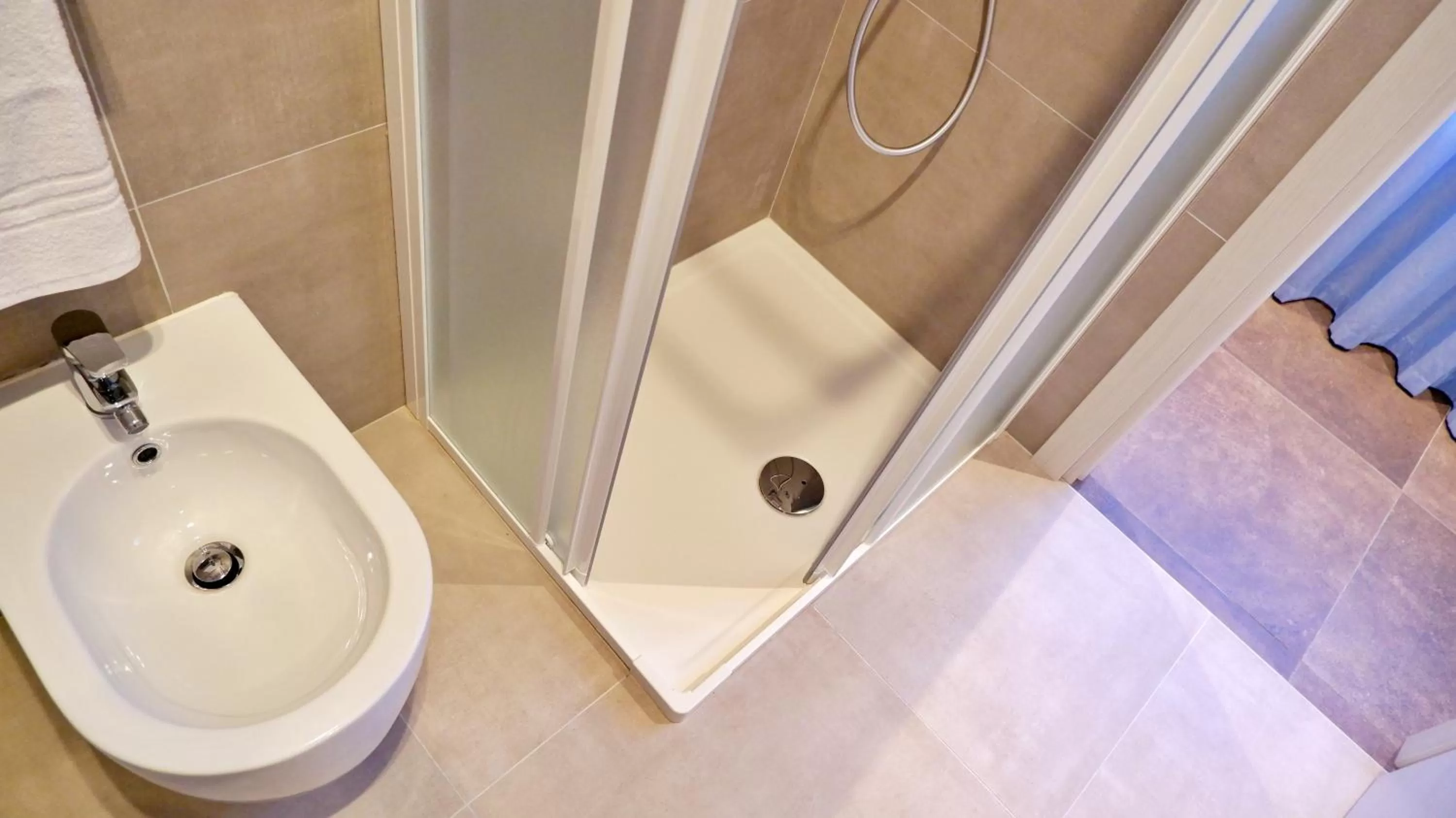 Bathroom in Pianomare Riviera Apartments and Rooms