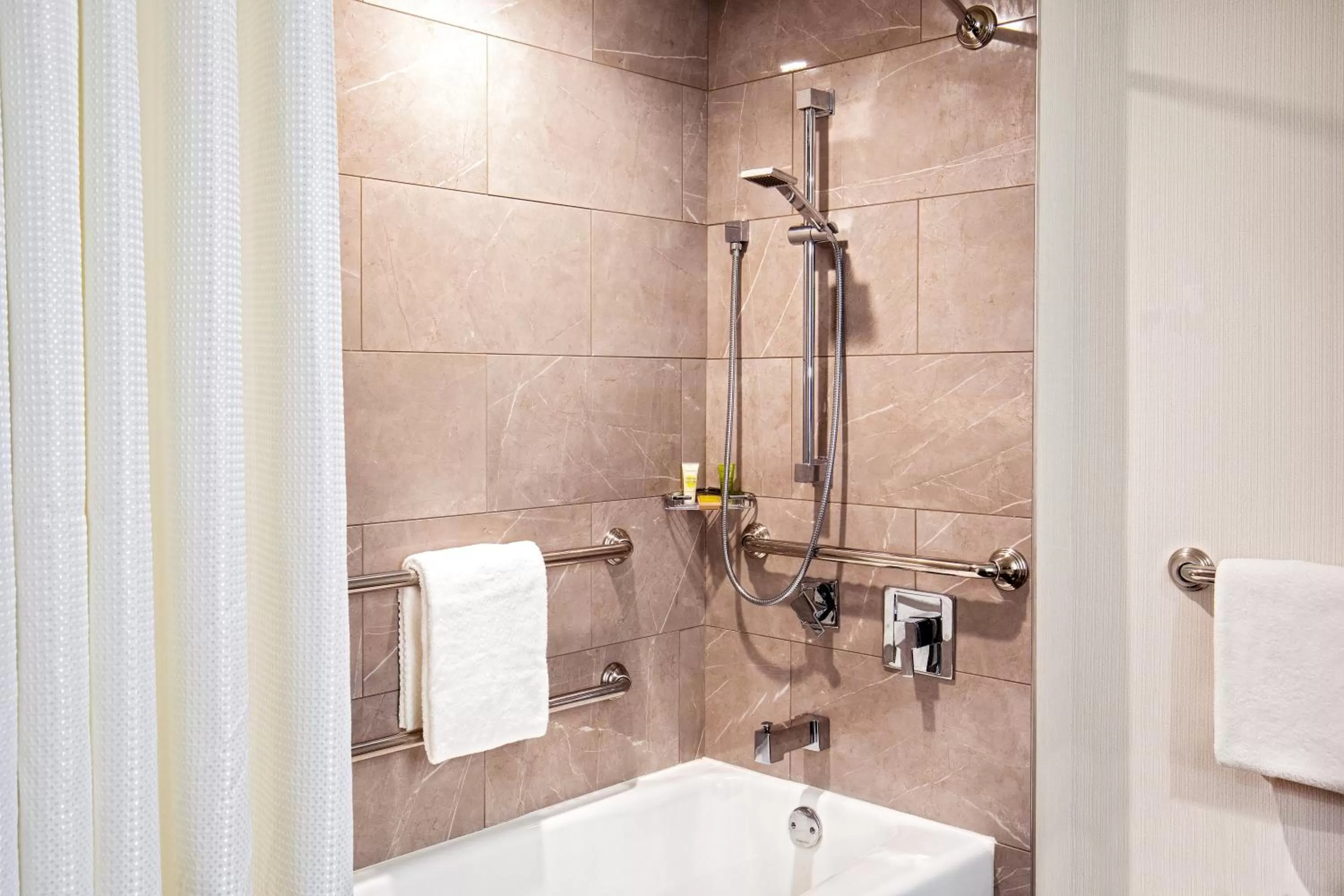 Bathroom in Hilton Miami Downtown