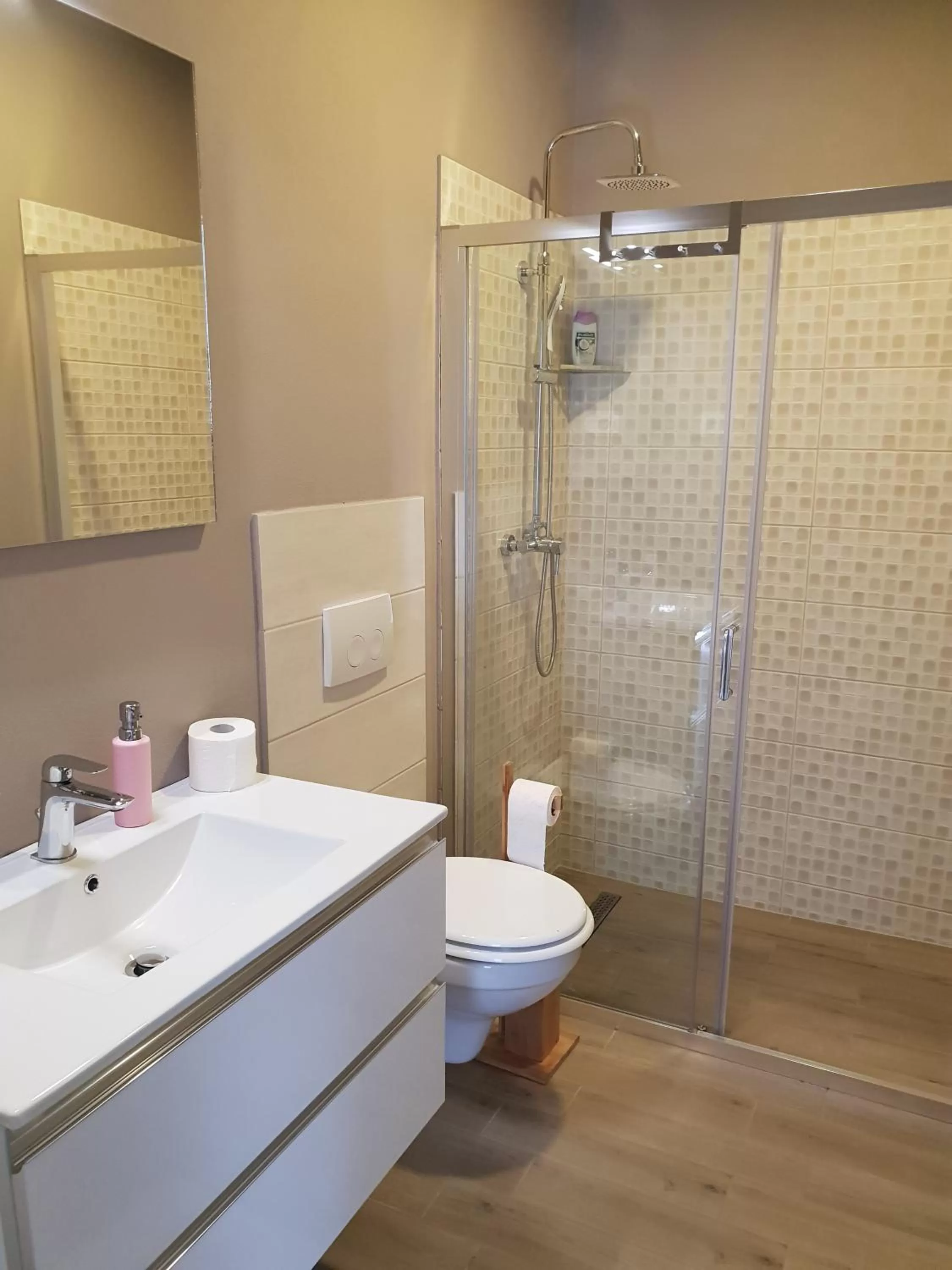 Shower, Bathroom in B&B Vidmar, Lesce-Bled