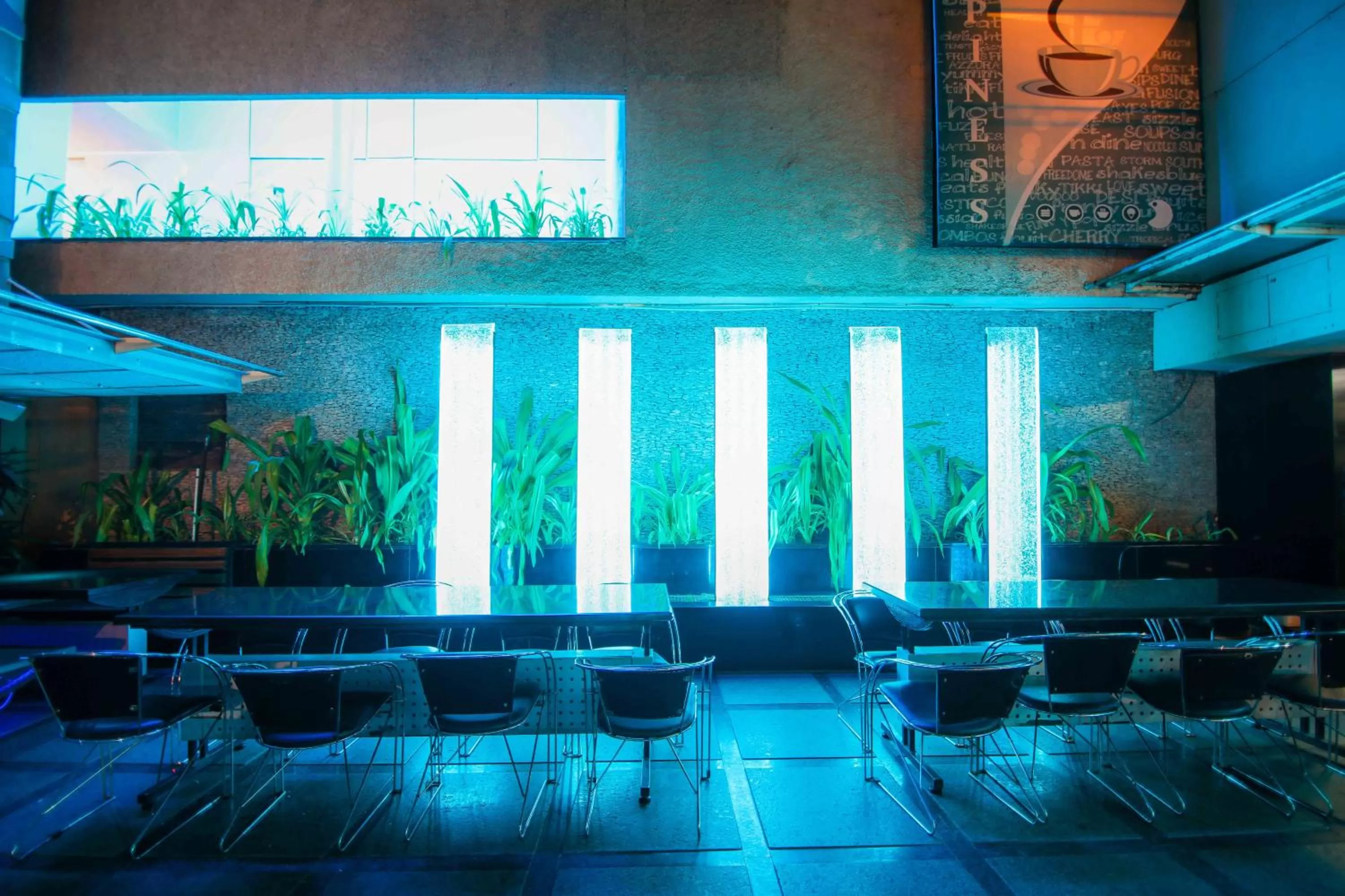 Restaurant/places to eat in Malligi,Hampi