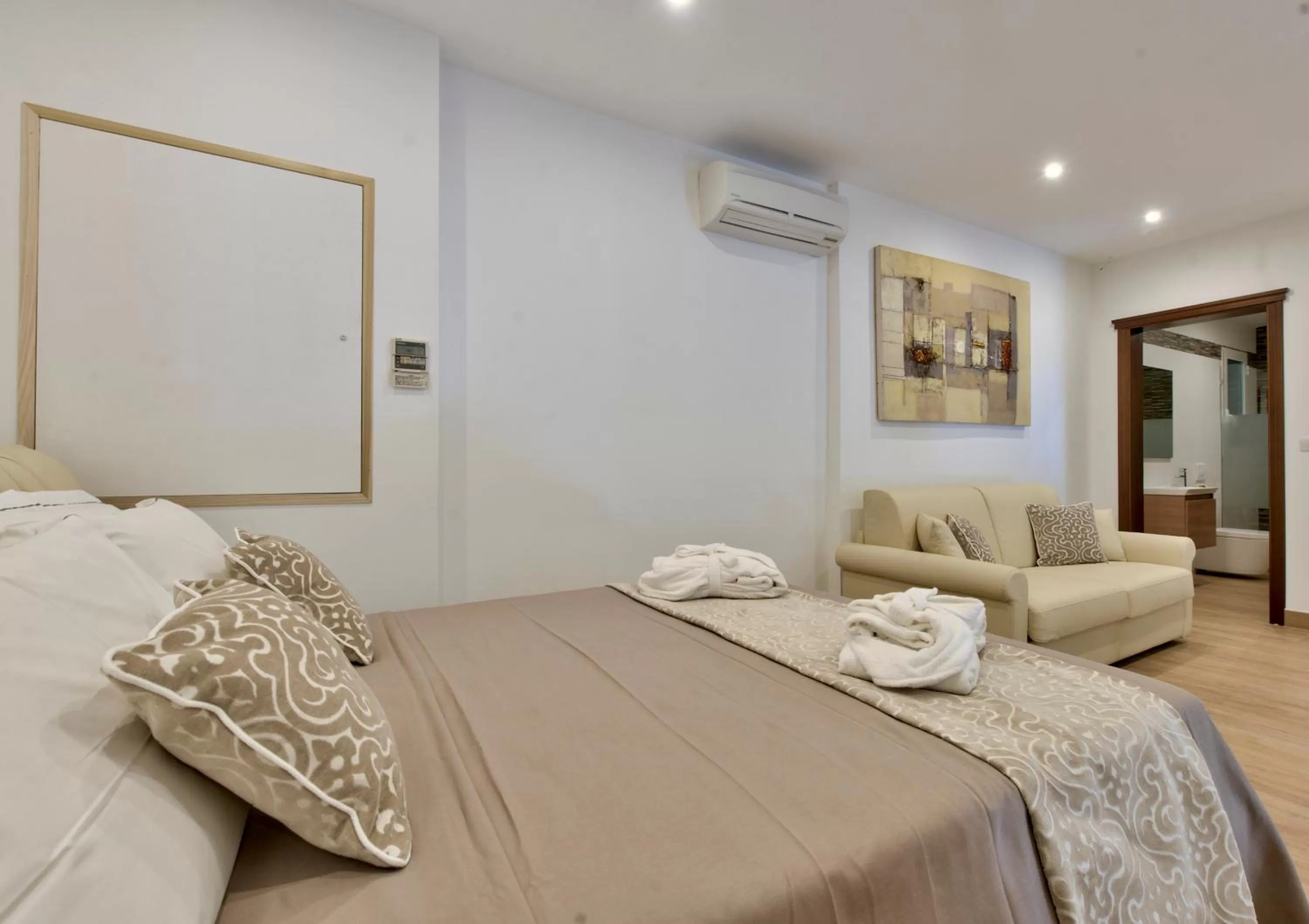 Bed in Palazzo Violetta