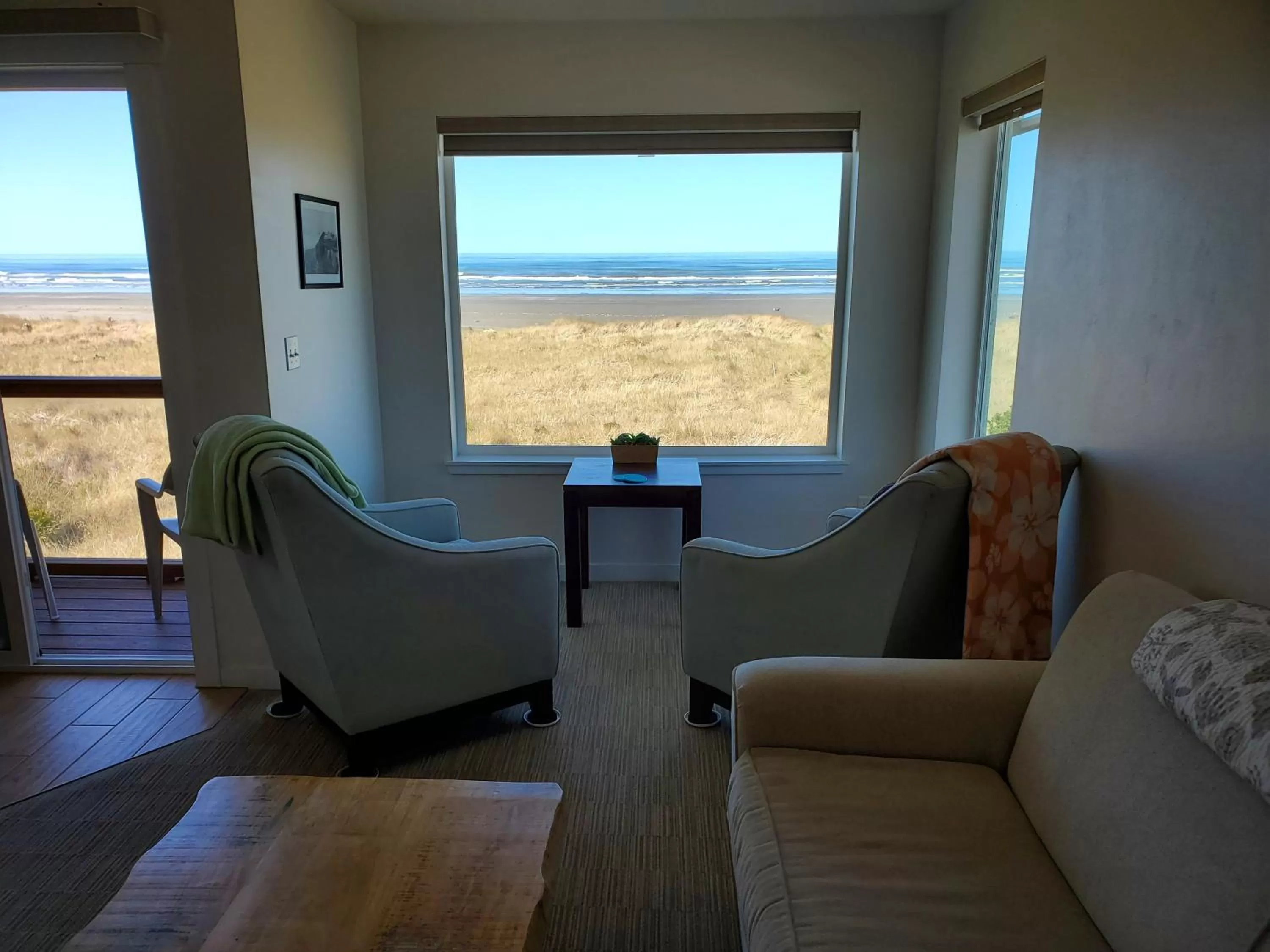 Day in Moonstone Beach Motel