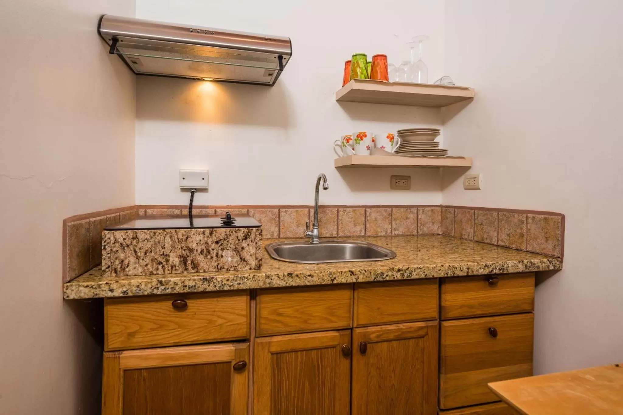 kitchen, Kitchen/Kitchenette in Corona del Mar