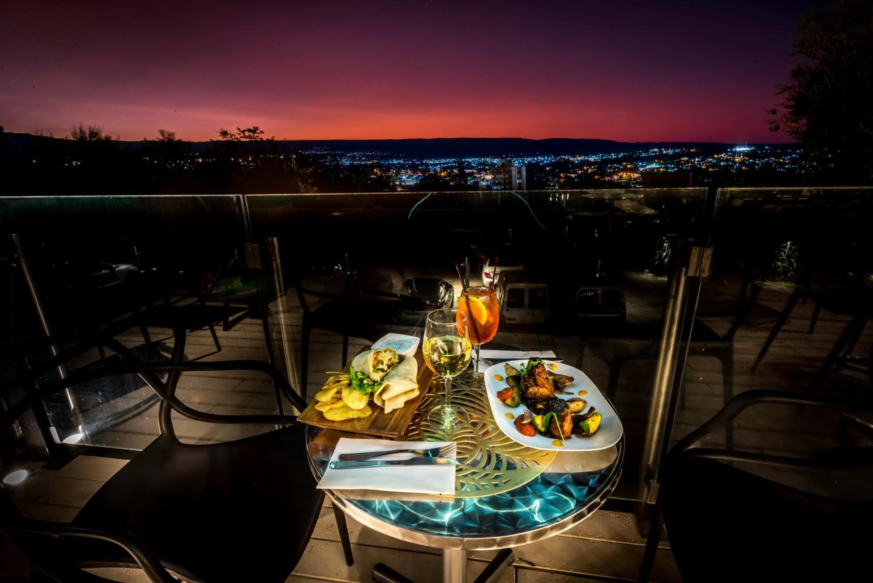 Restaurant/places to eat in Pinares Panorama Suites, Spa & Convention Center