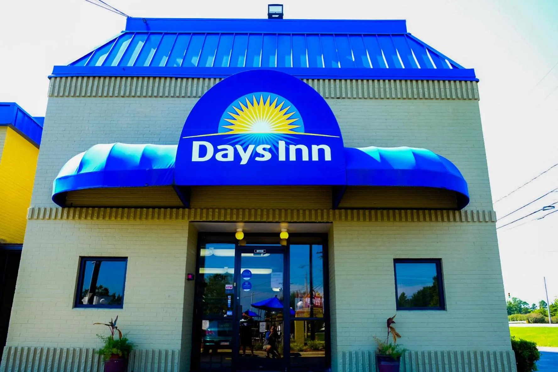 Property building in Days Inn by Wyndham High Point/Archdale