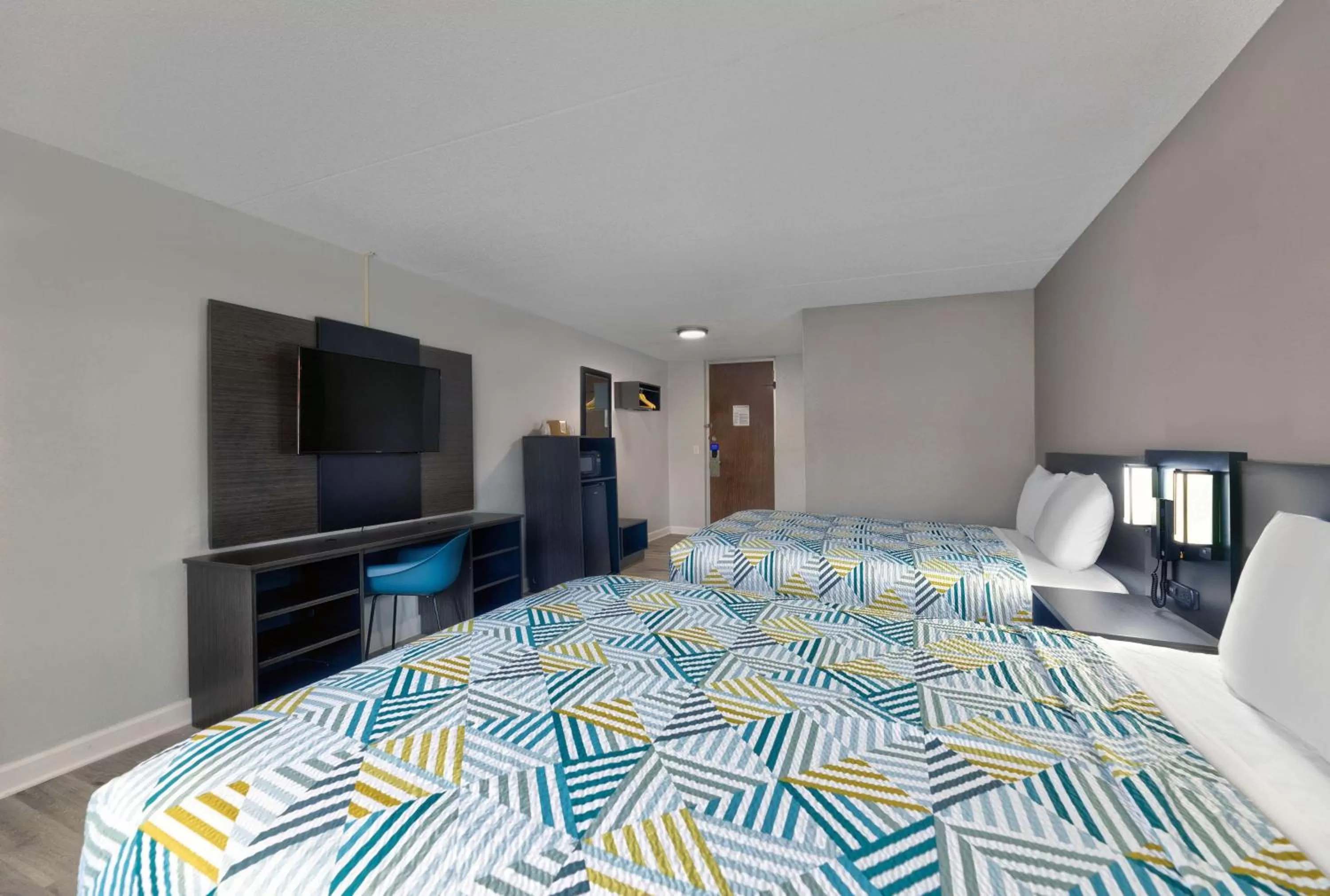 Photo of the whole room, Bed in Motel 6 Corbin KY