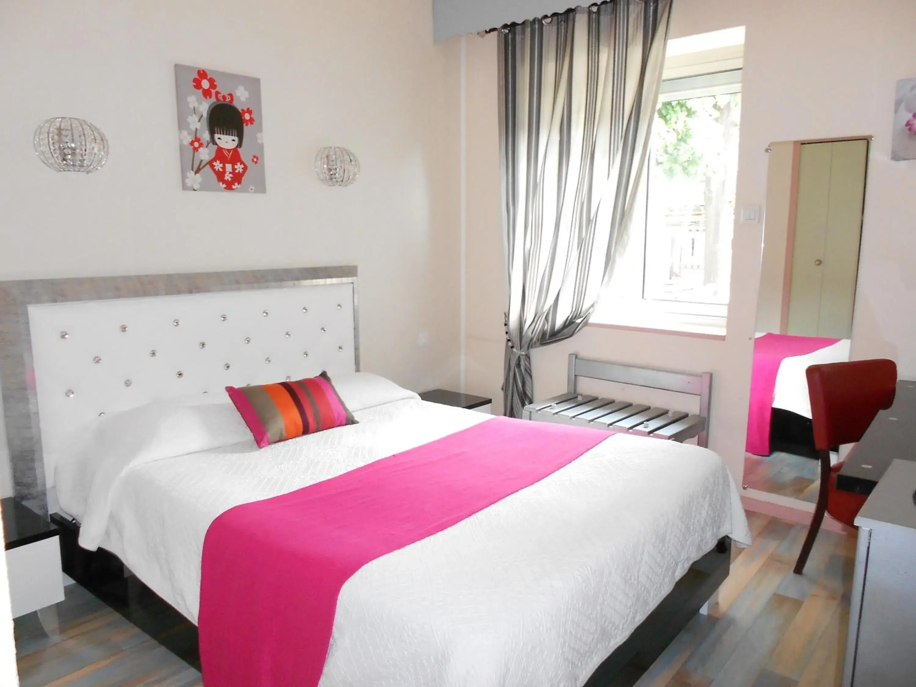 Standard Double or Twin Room in Logis Hôtel Restaurant Résidence Standard Double or Twin Room in Logis Hôtel Restaurant Résidence