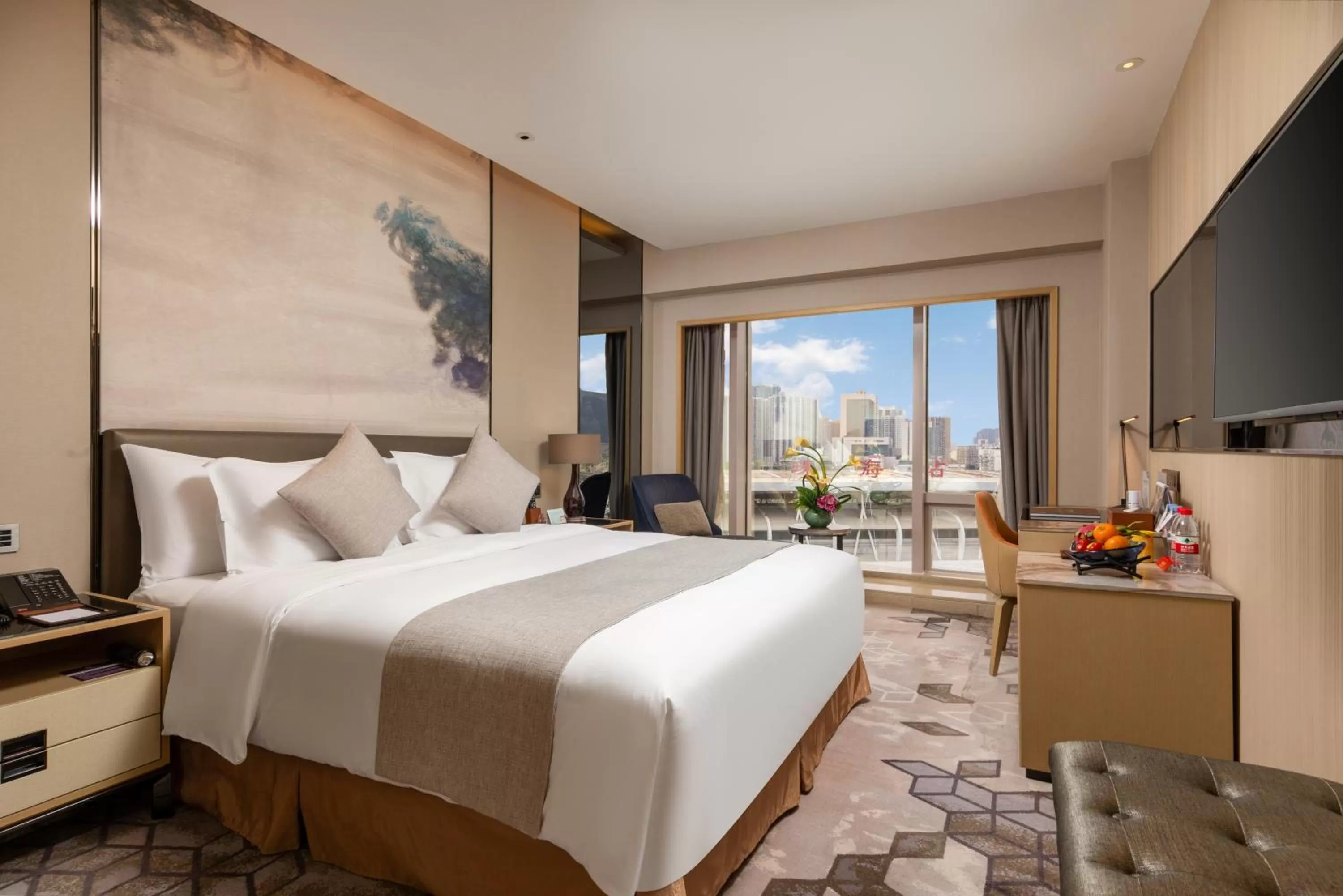 Bed in Zhuhai Longzhuda International Hotel