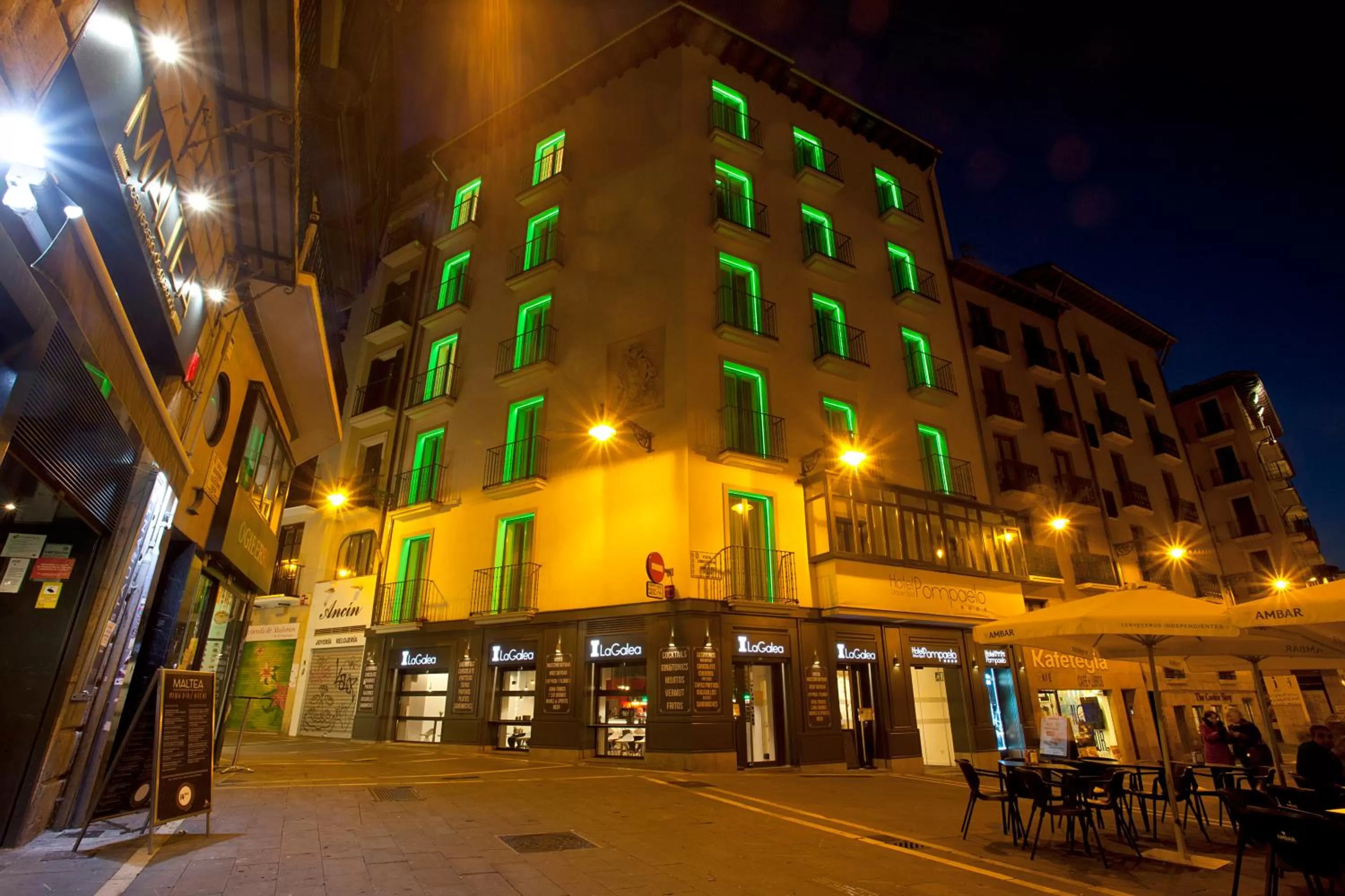 Property building in Hotel Pompaelo Plaza del Ayuntamiento & Spa