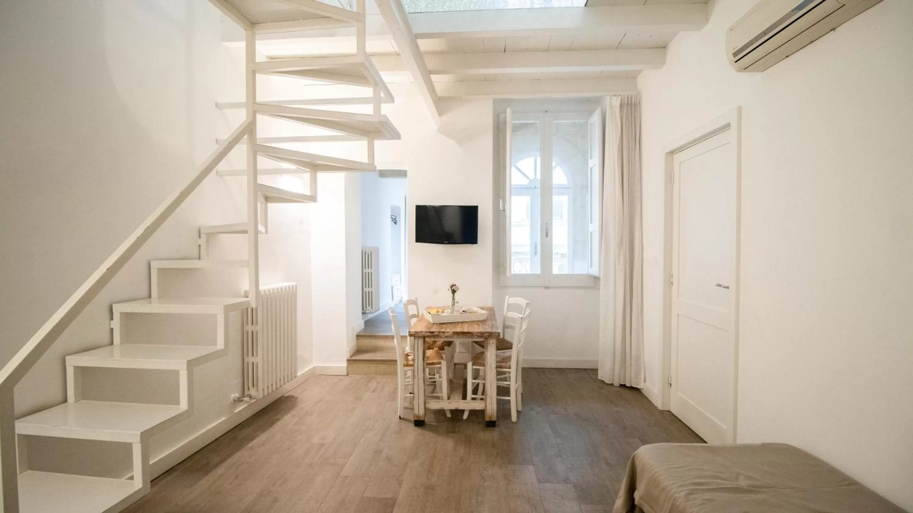 Photo of the whole room in Casa Balmes