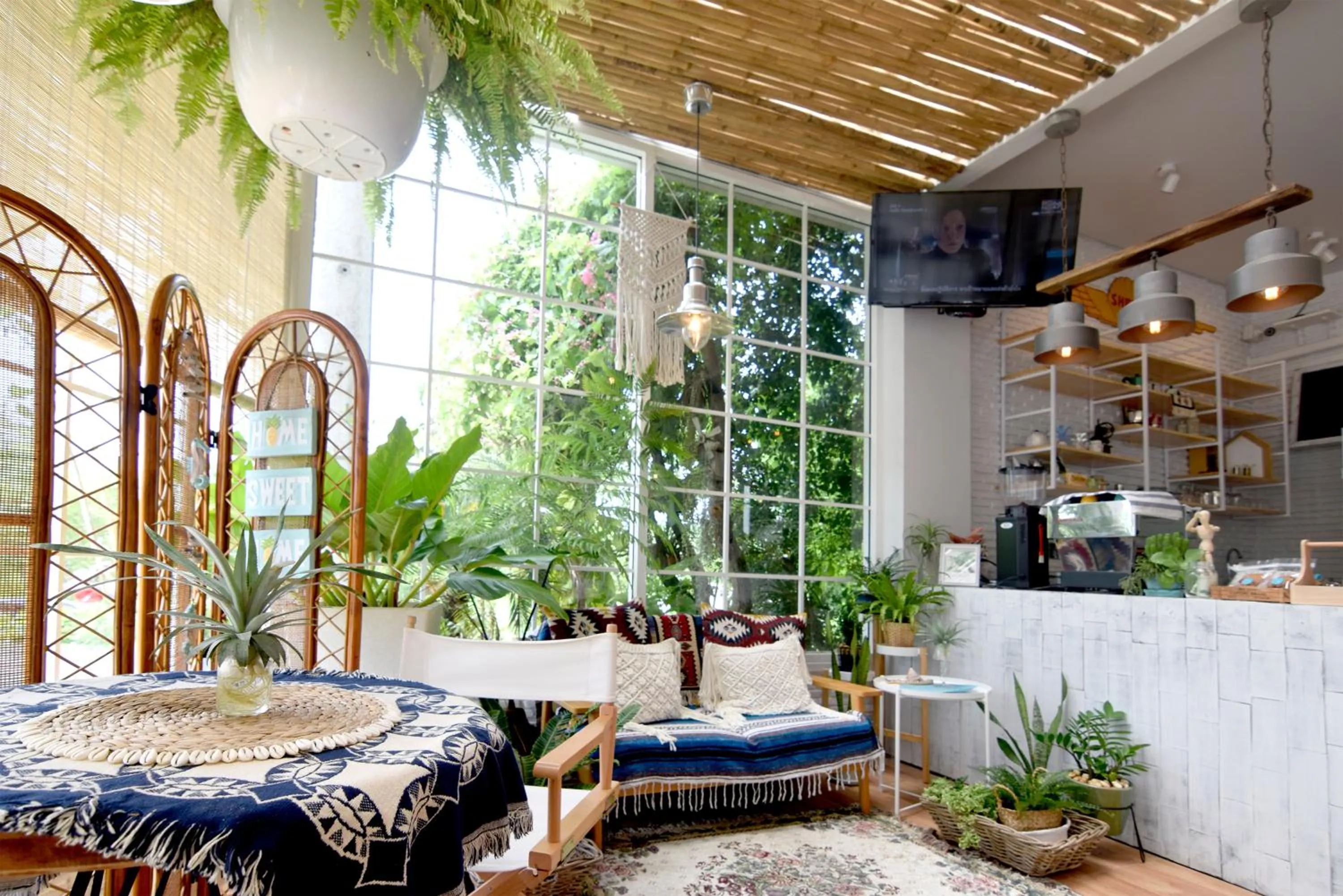 Chill House at Naiyang