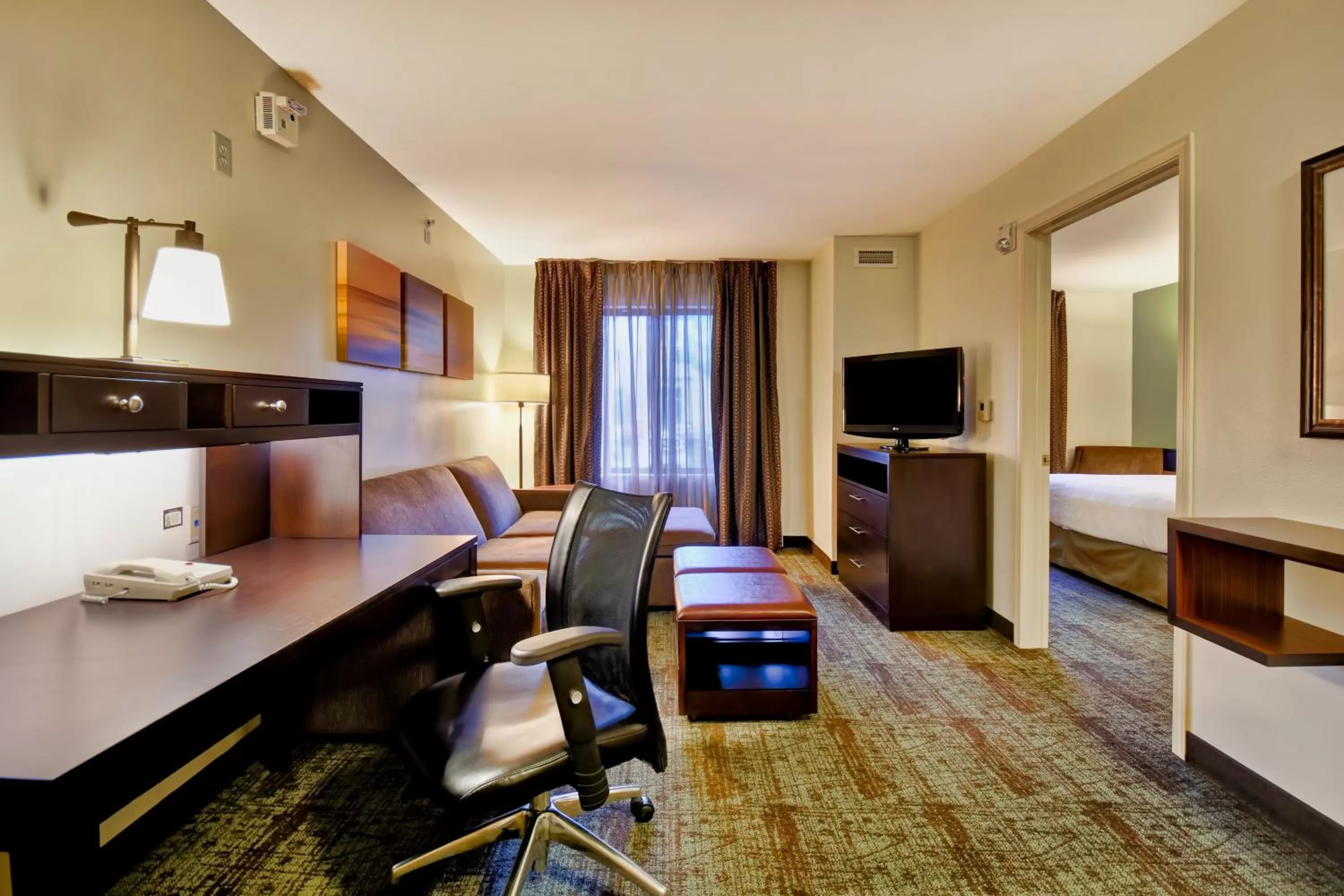 Photo of the whole room, Bed in Staybridge Suites Middleton/Madison-West by IHG