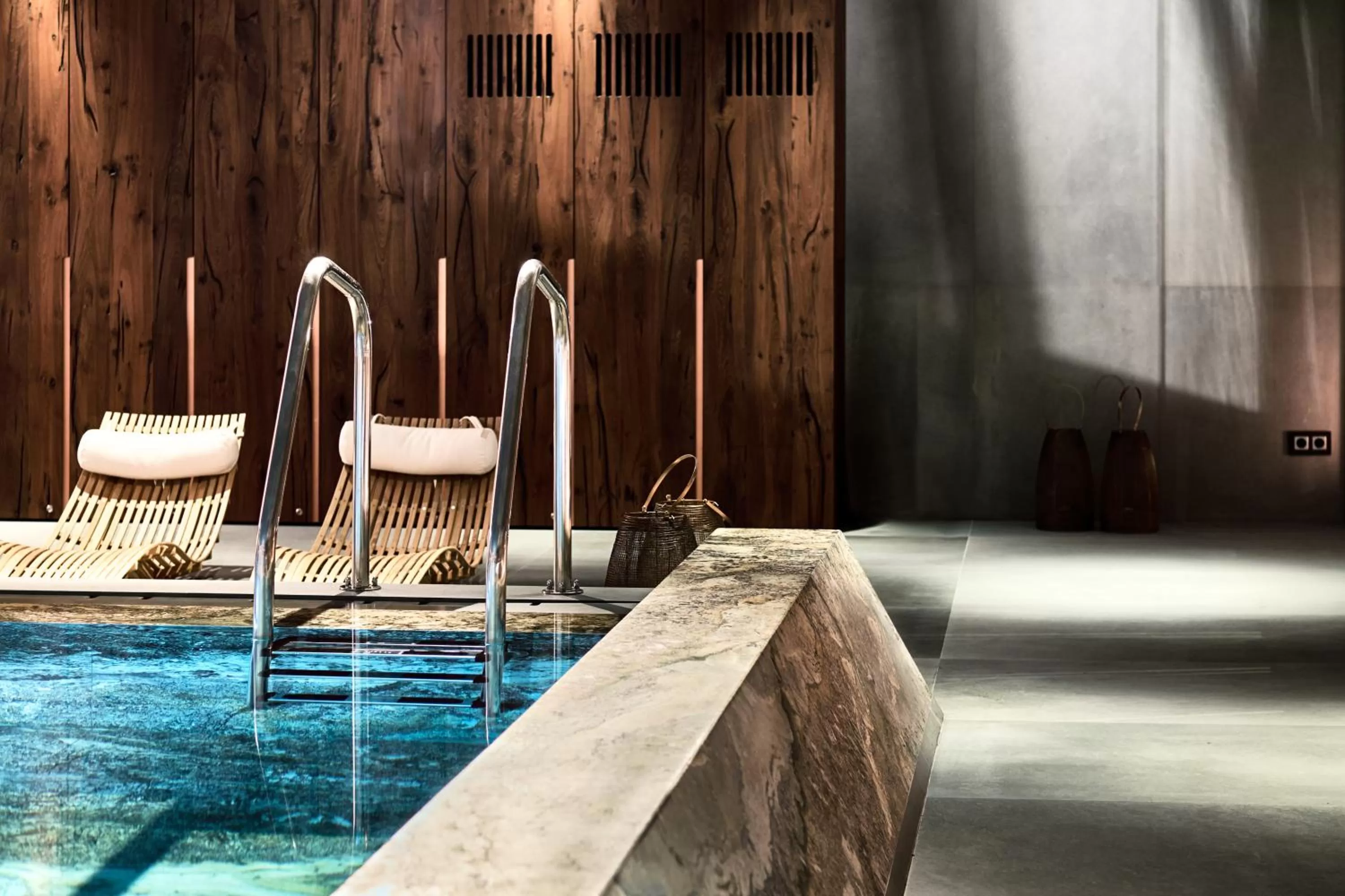 Swimming pool in Hotel Warszawa