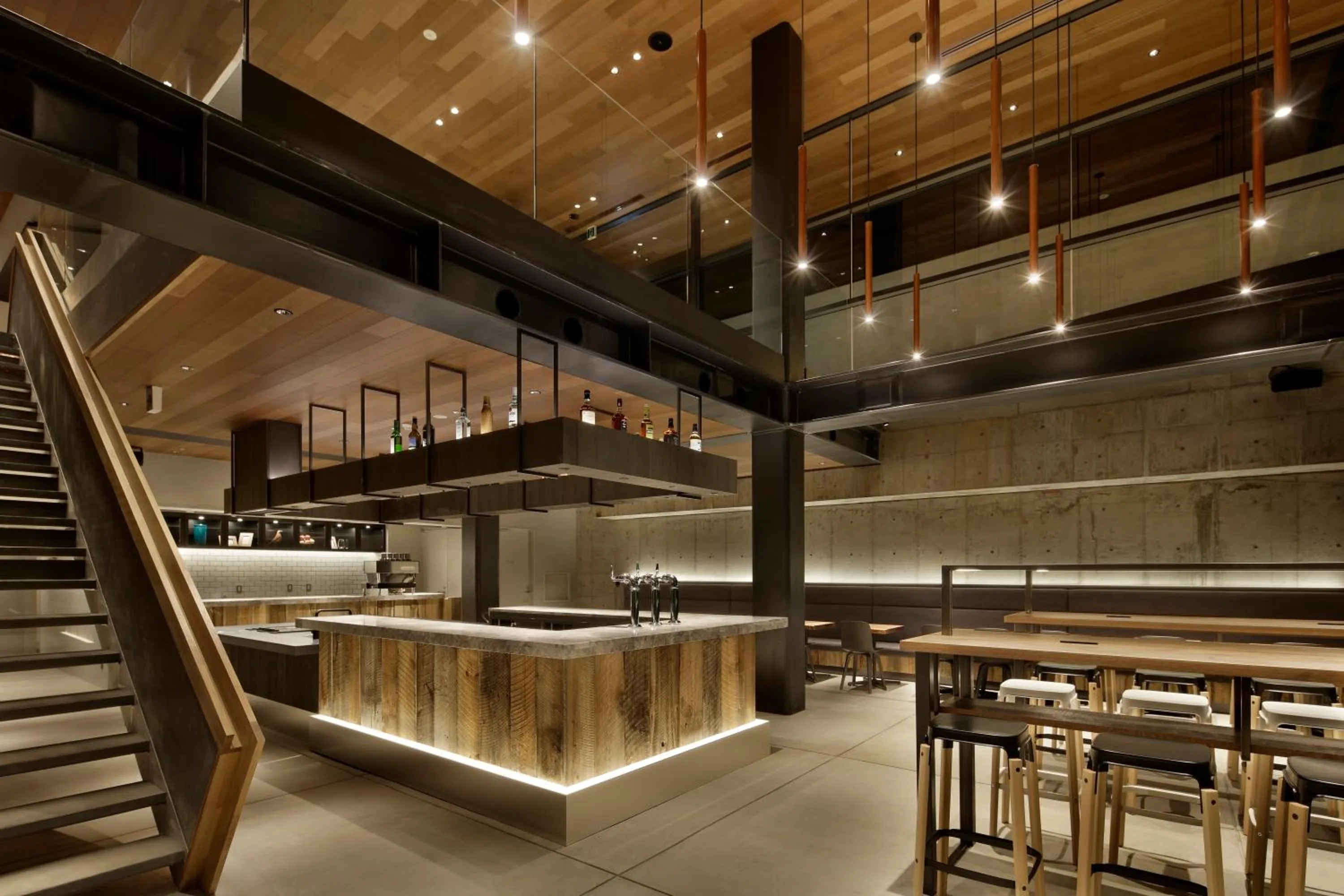 Communal lounge/ TV room in Piece Hostel Sanjo