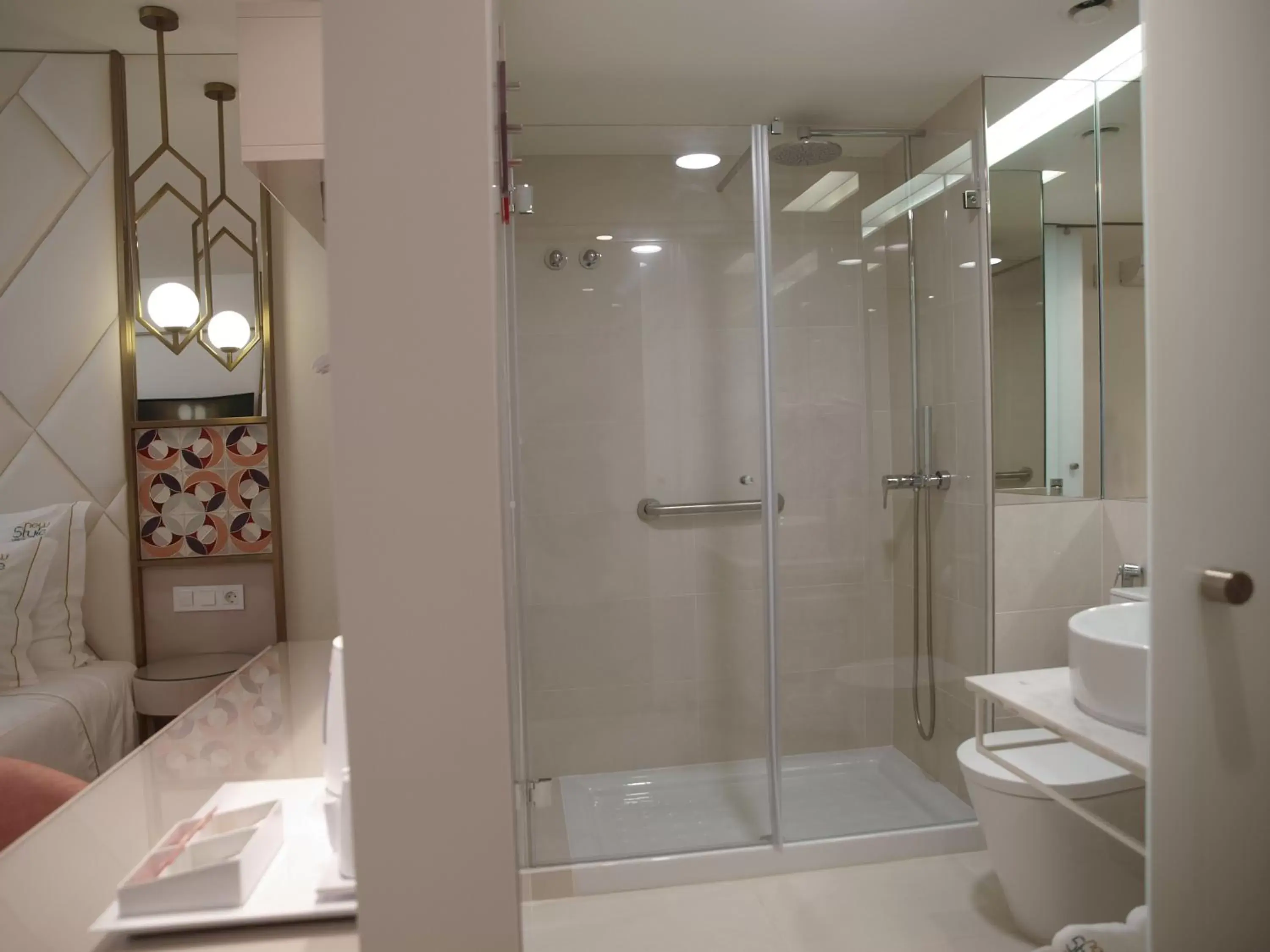 Twin Room in New Style Lisbon Hotel Twin Room in New Style Lisbon Hotel