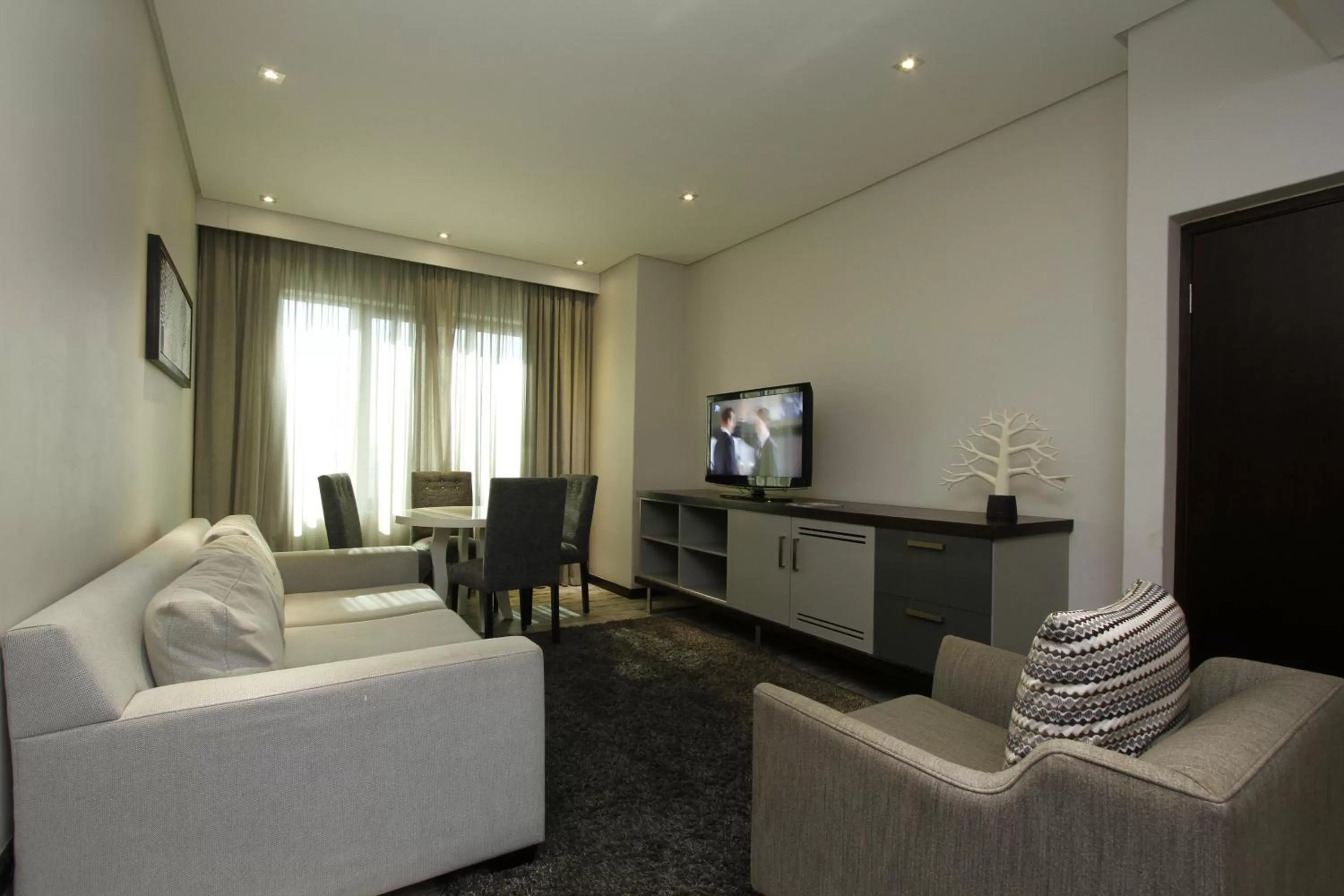 TV and multimedia in Coastlands Umhlanga Hotel and Convention Centre
