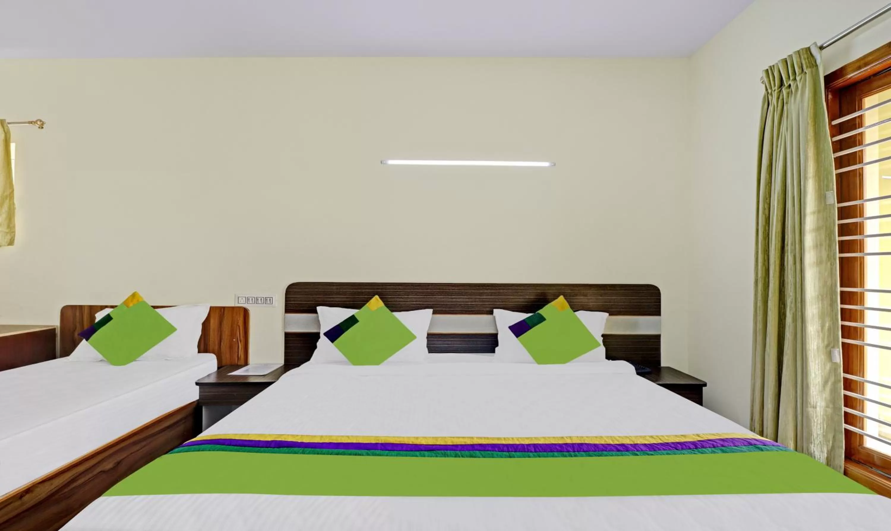 Bedroom, Bed in Treebo Aall Season