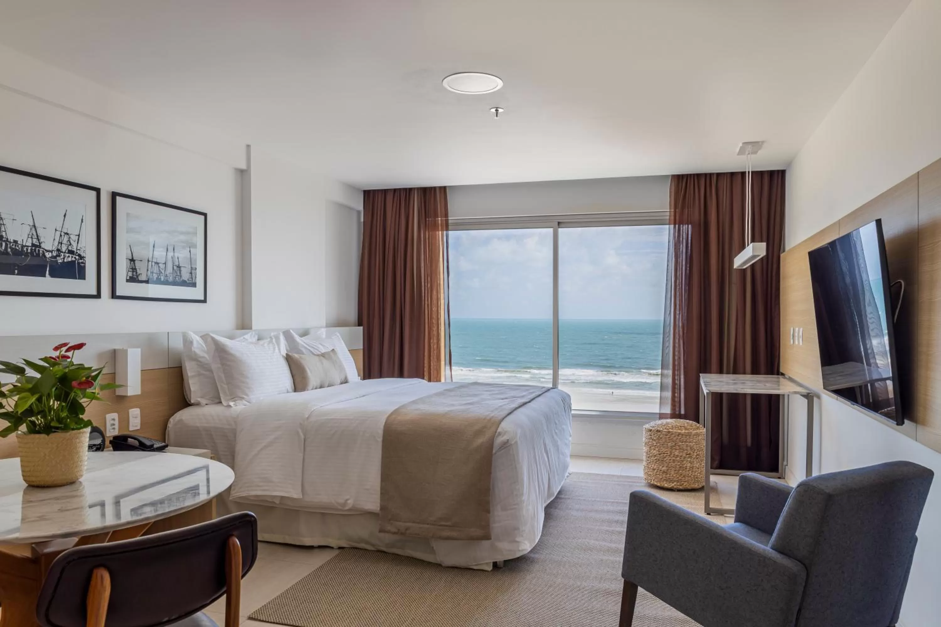 Sea view, Bed in Gran Mareiro Hotel